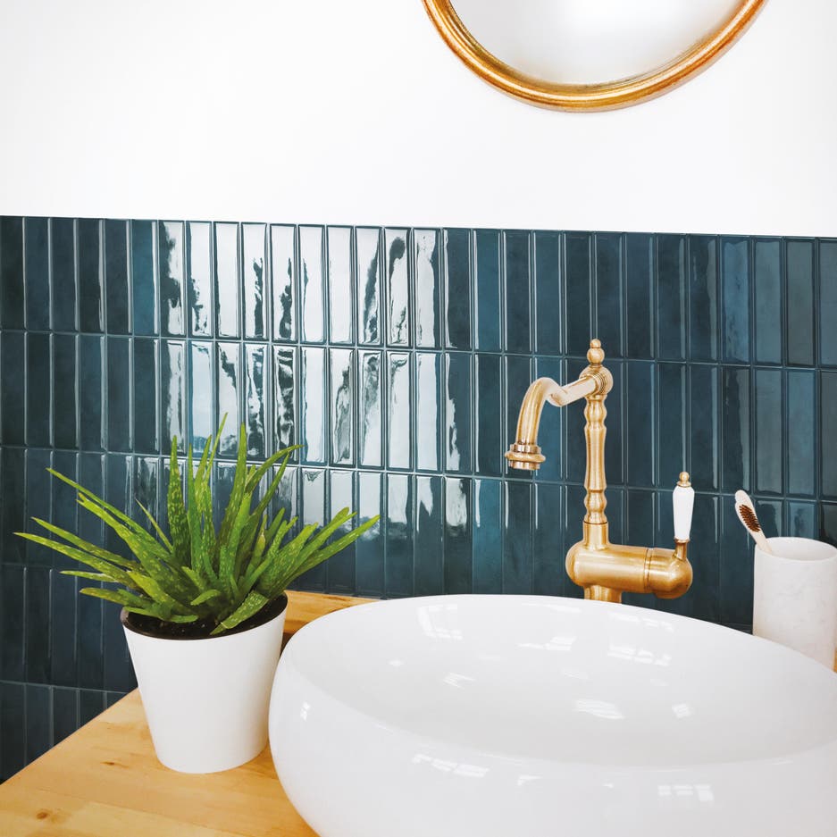 revestimiento baño azul
