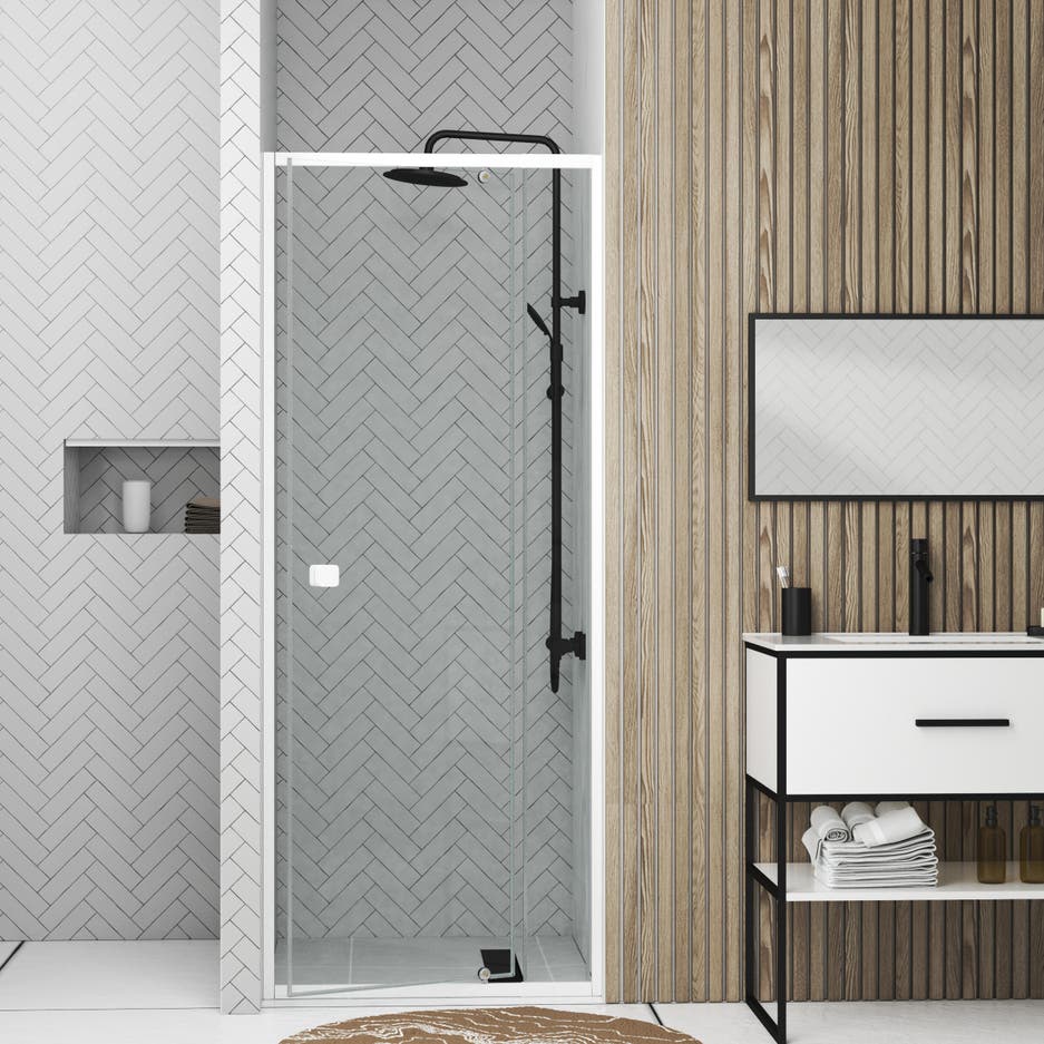 decorar el baño con una mampara blanca