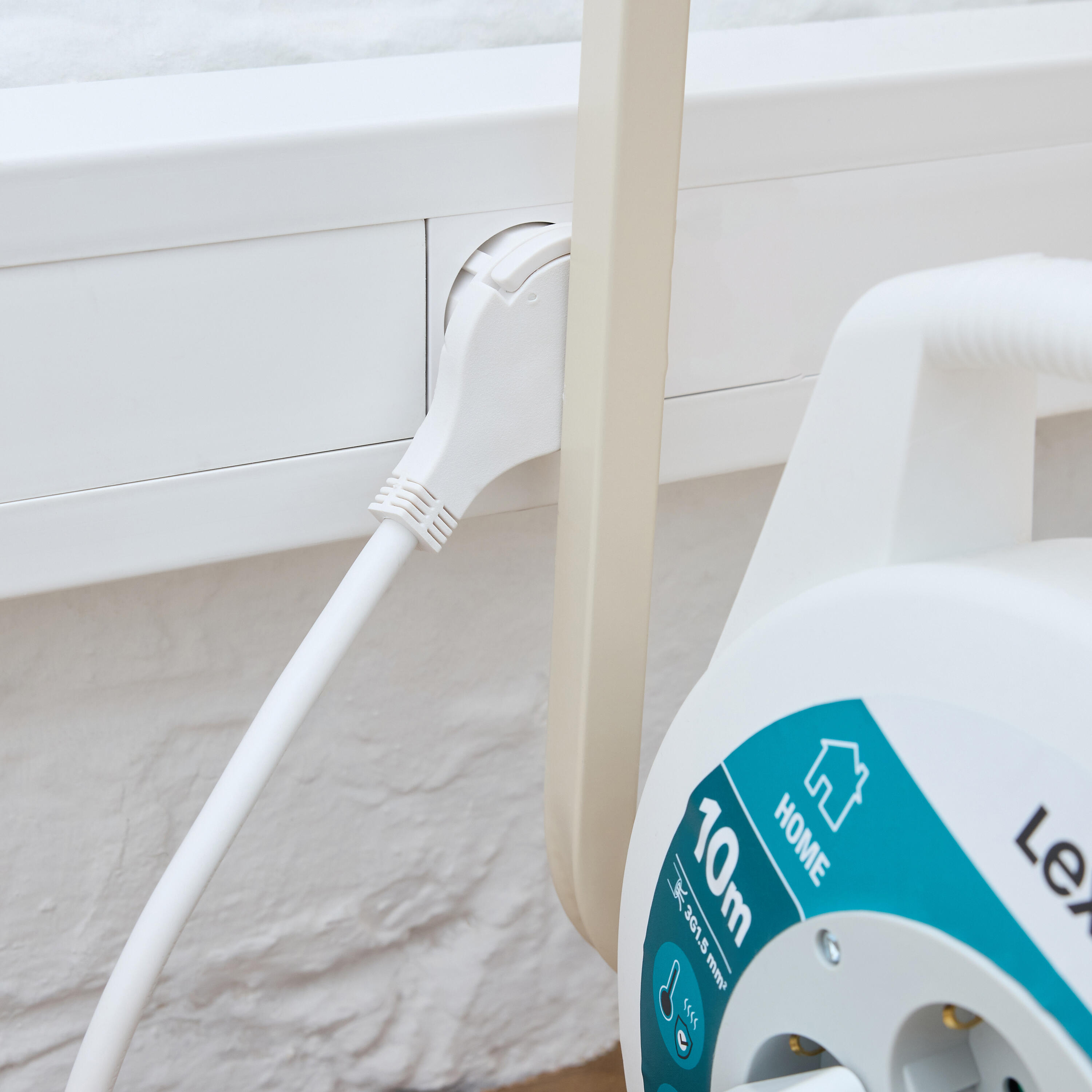 Enrolador LEXMAN 4 tomadas 3g1,5 H05-VVF 10metros branco/cinza - 4