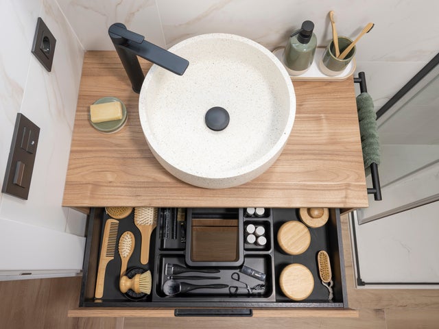 Mueble de lavabo y lavabo: cajón abierto