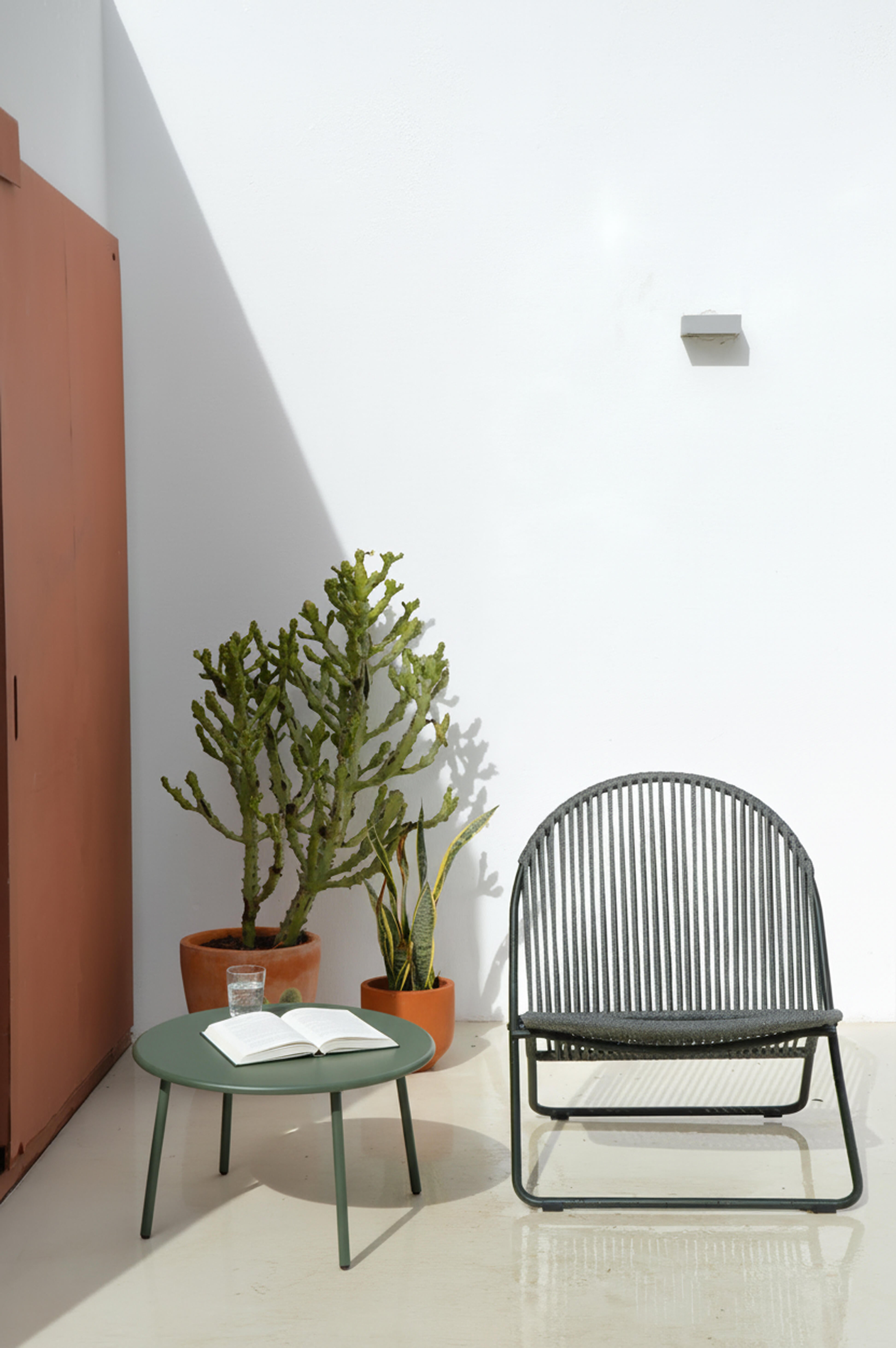 Table de jardin basse ARCANE Majorelle rond vert 2 personnes - 2