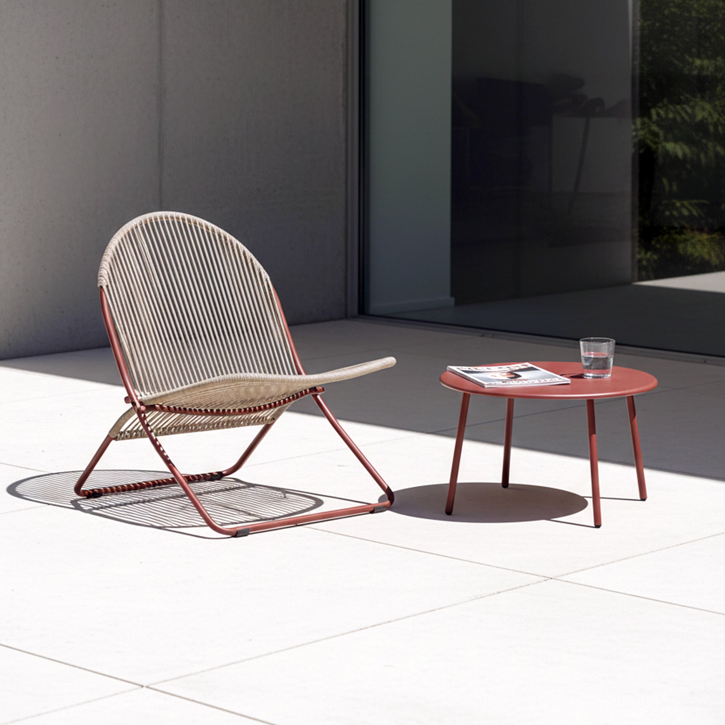 Table de jardin basse ARCANE Majorelle rond terracotta 2 personnes - 2