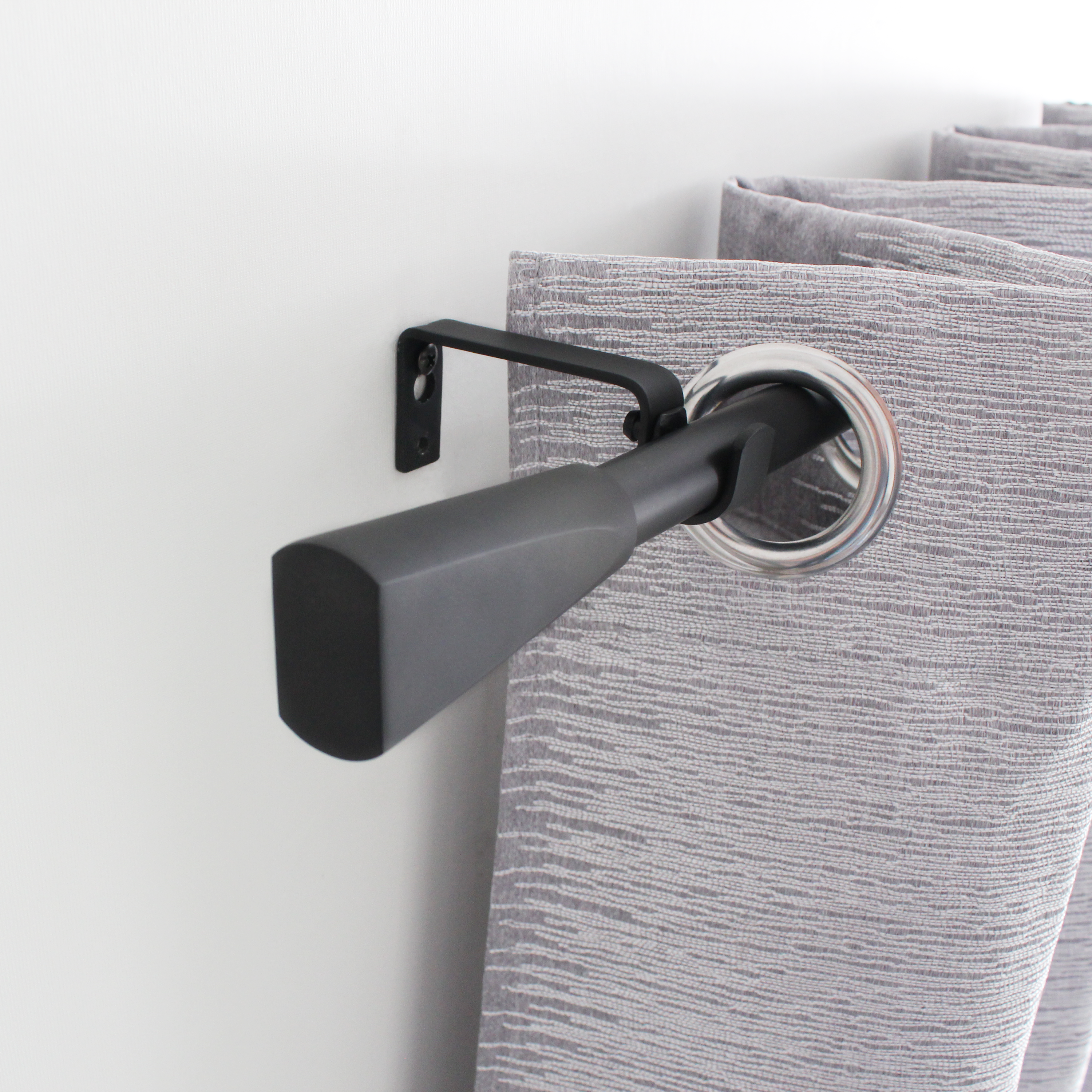 Karnisz teleskopowy Pommel 210-385 cm czarny mat 16/19 mm Inspire - 5