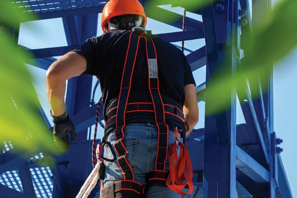 operario con arnés