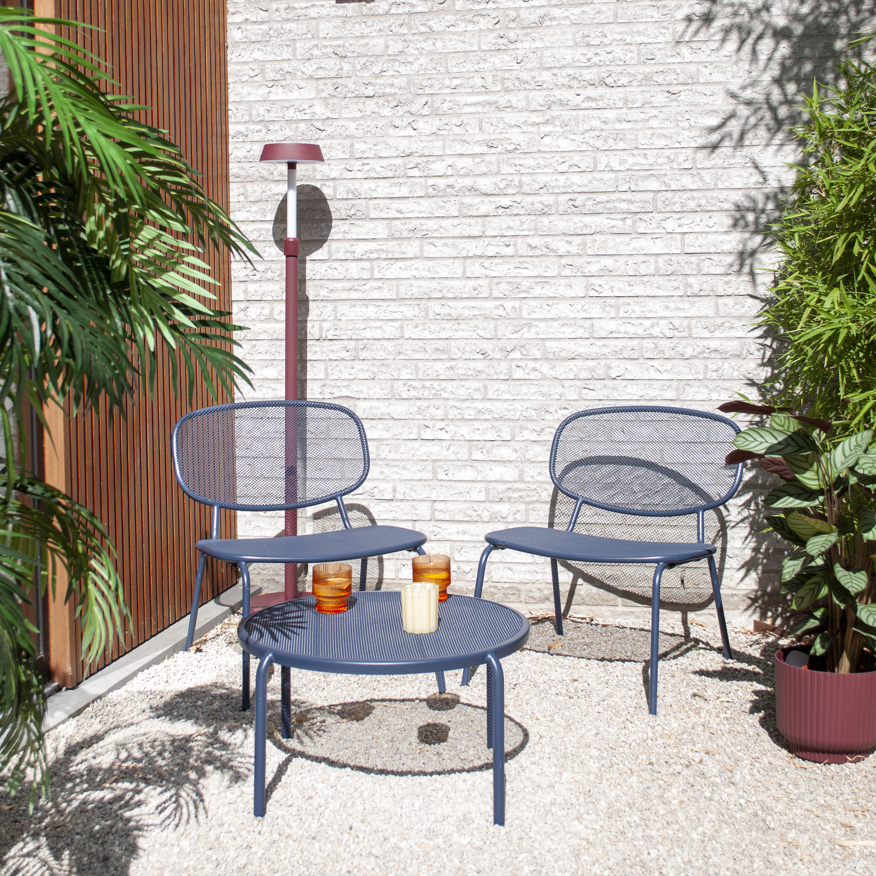 Chaise basse de jardin NATERIAL Ikaros en acier bleu némo - 8