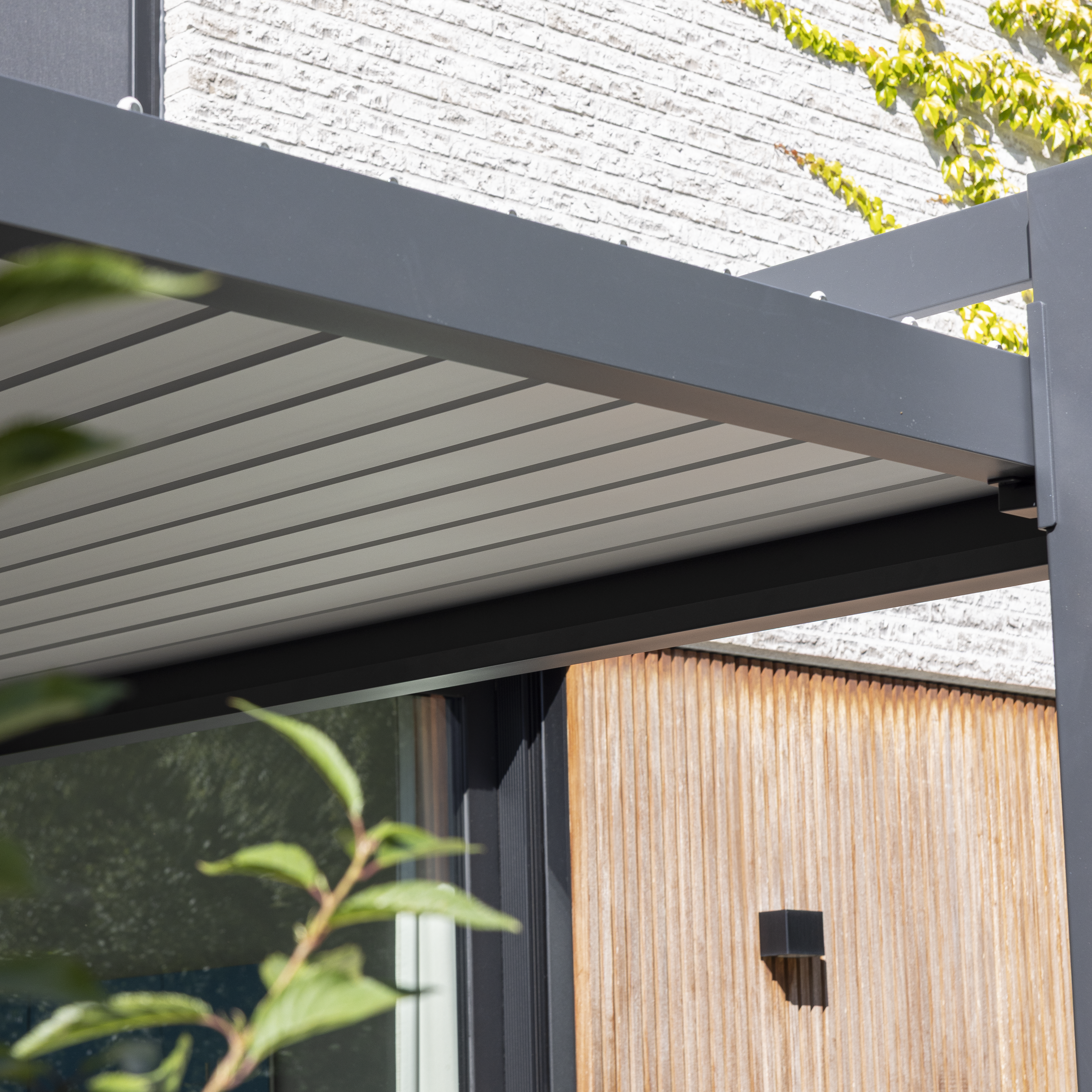 Pergola bioclimatica 320x358 cm in alluminio, antracite - Clima Odyssea NATERIAL - 14