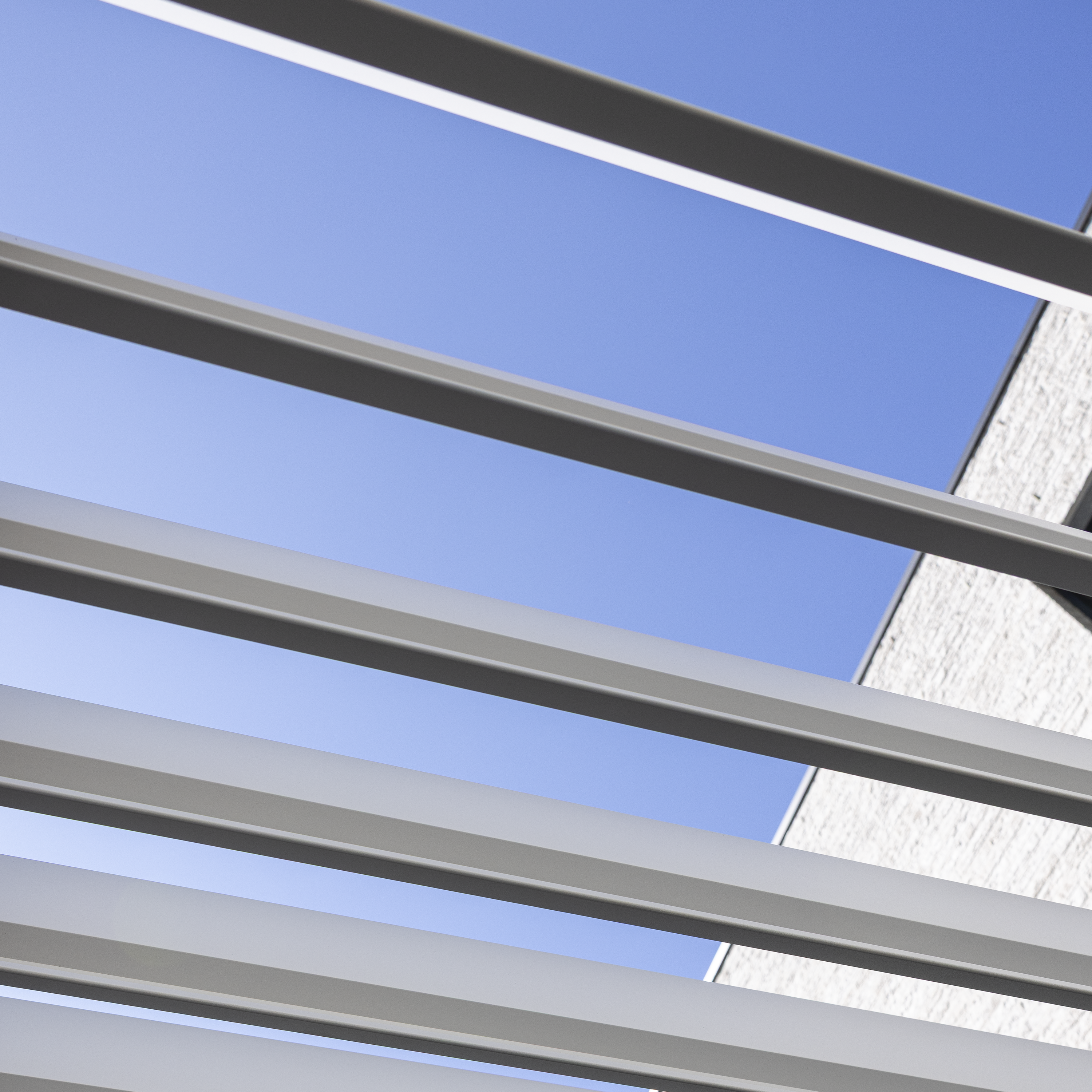 Pergola bioclimatica 320x358 cm in alluminio, antracite - Clima Odyssea NATERIAL - 10