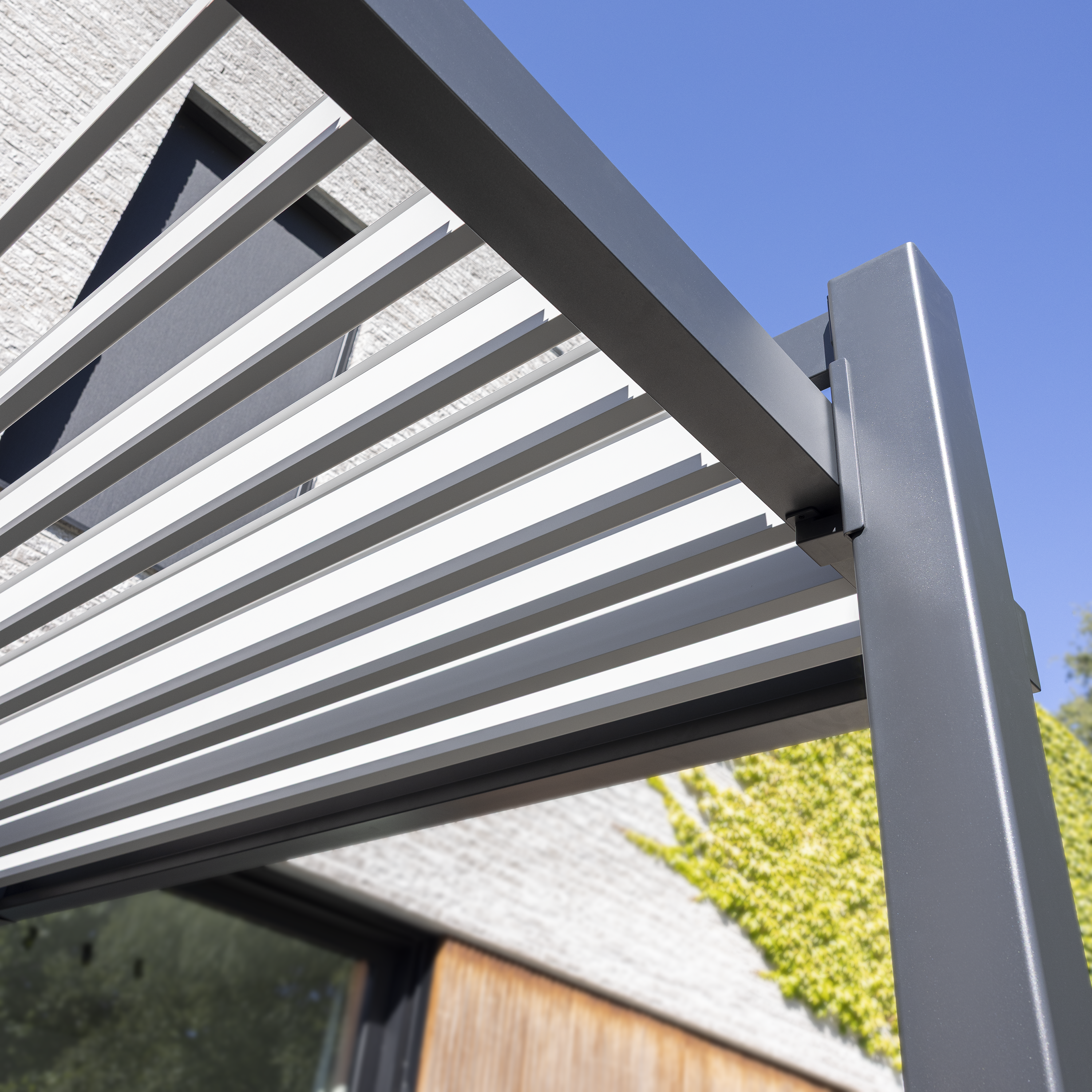 Pergola bioclimatica 320x358 cm in alluminio, antracite - Clima Odyssea NATERIAL - 9