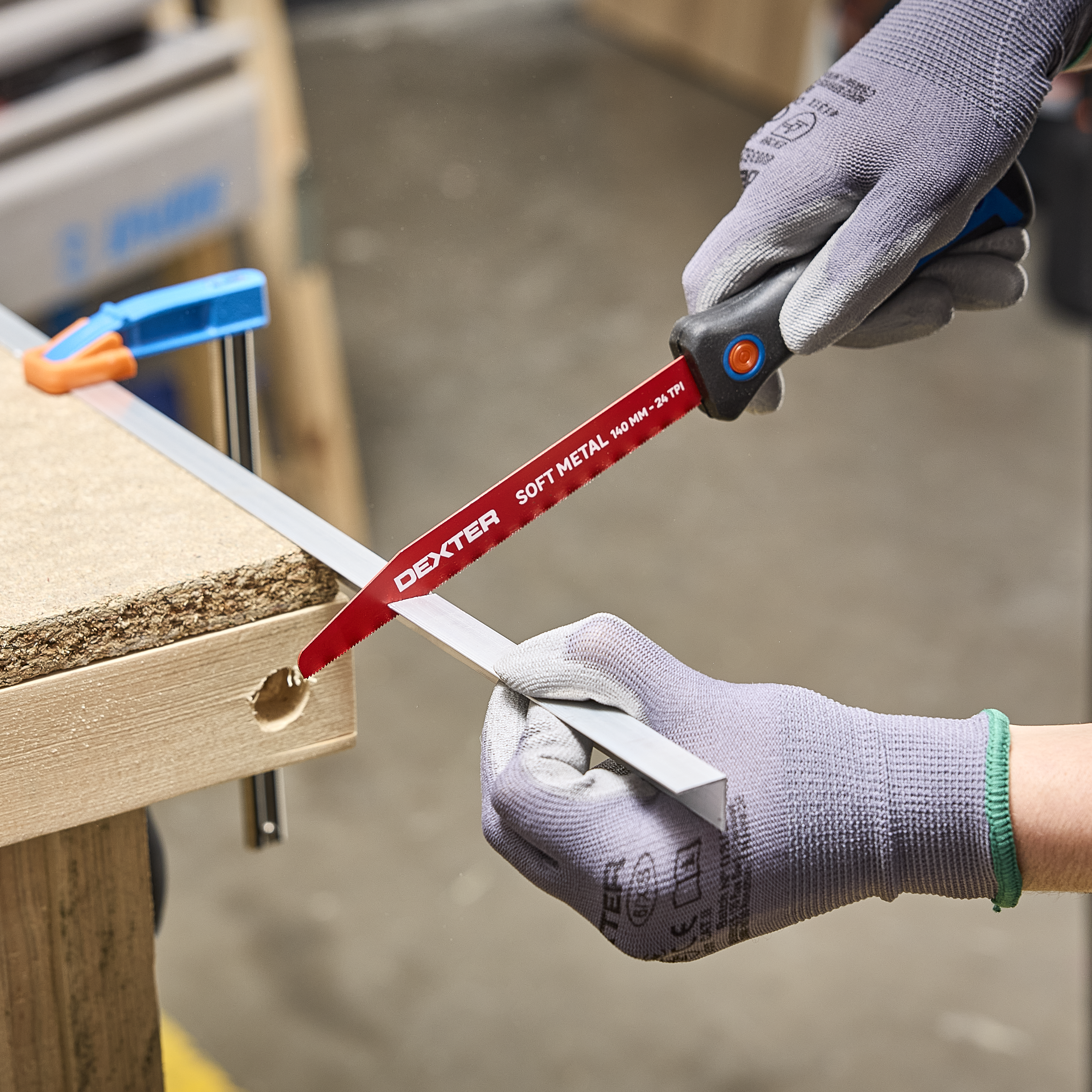 Mini serra 140 mm com 2 lâminas para metal e madeira 9 e 24 TPI Dexter - 7