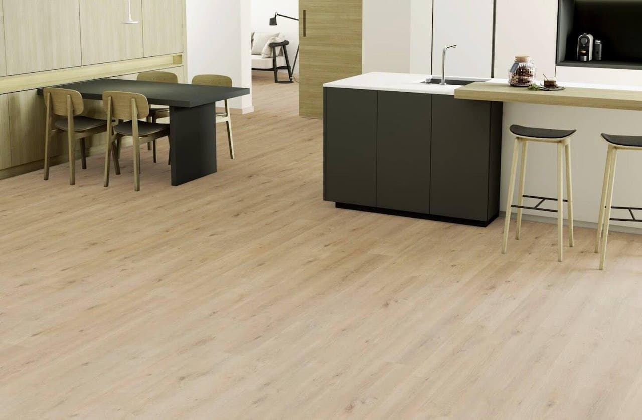 Diapositive SUELO LAMINADO AC5 AQUA 100 HORAS 8MM MODELO AINORA