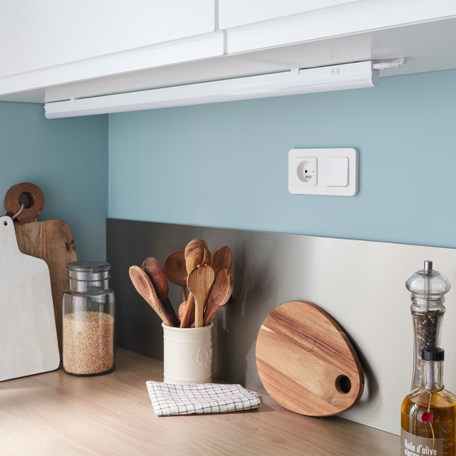 Régua LED INSPIRE MOSS 1250LM 909MM LUZ BRANCA NEUTRA