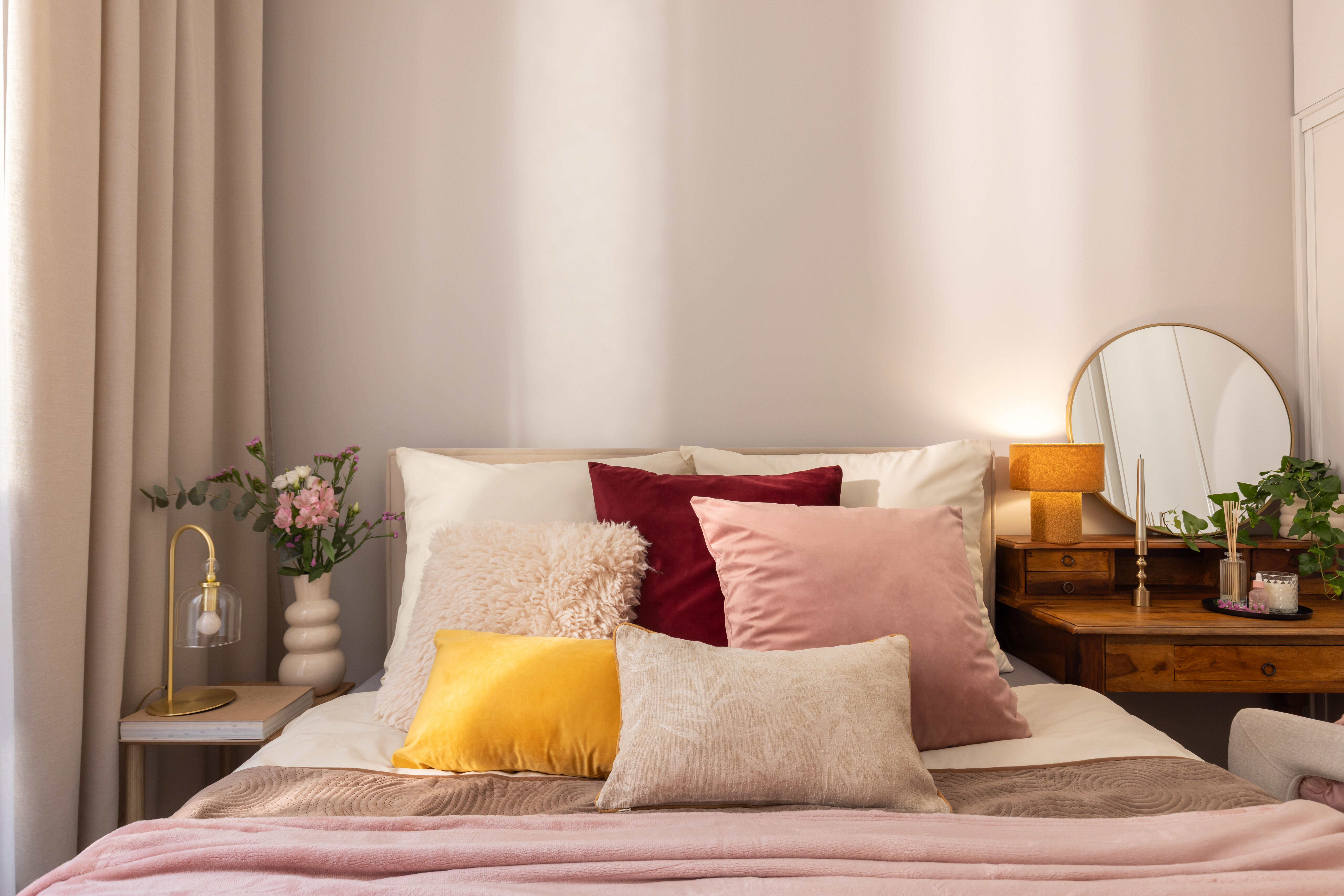 Poduszka welwetowa Gaja kremowa 45 x 45 cm - 5