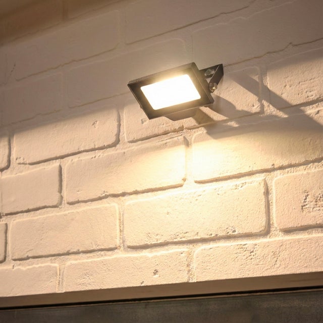 Proyector LED exterior INSPIRE Wilets rectangular luz fría 6500K 10W 1061 lm IP65 resistente a la lluvia y al polvo