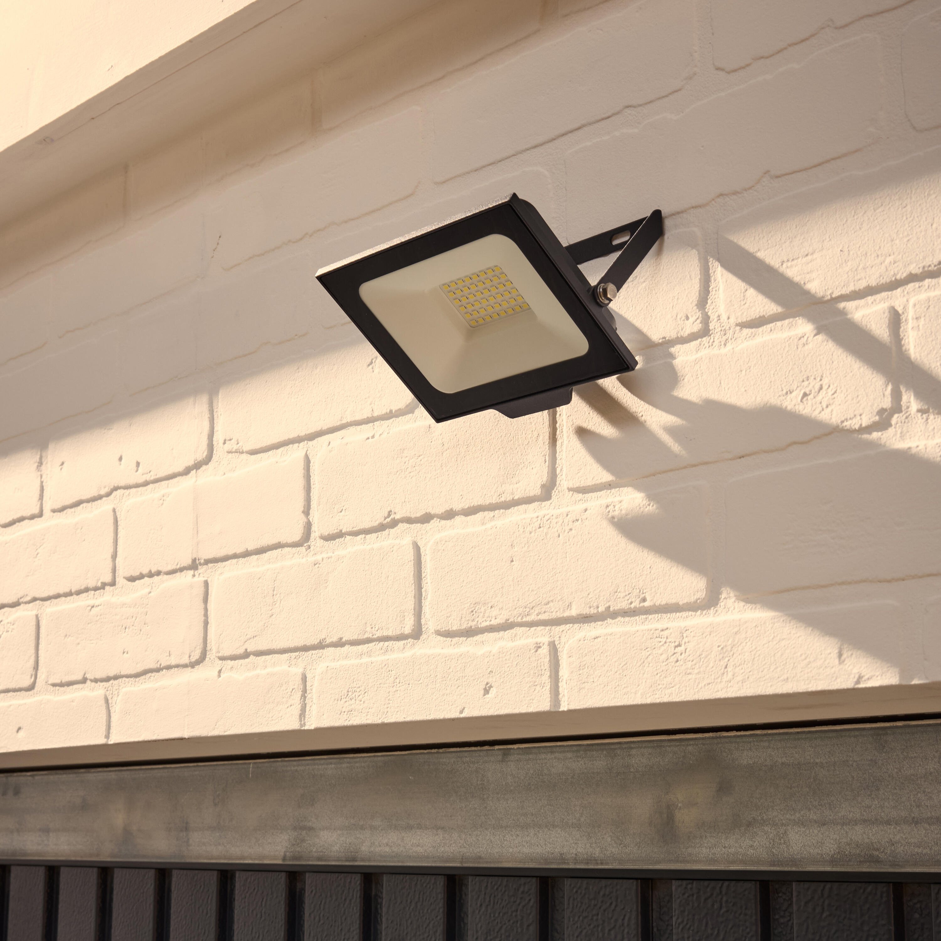 PROYECTOR LED 30W LUZ FRÍA - 3