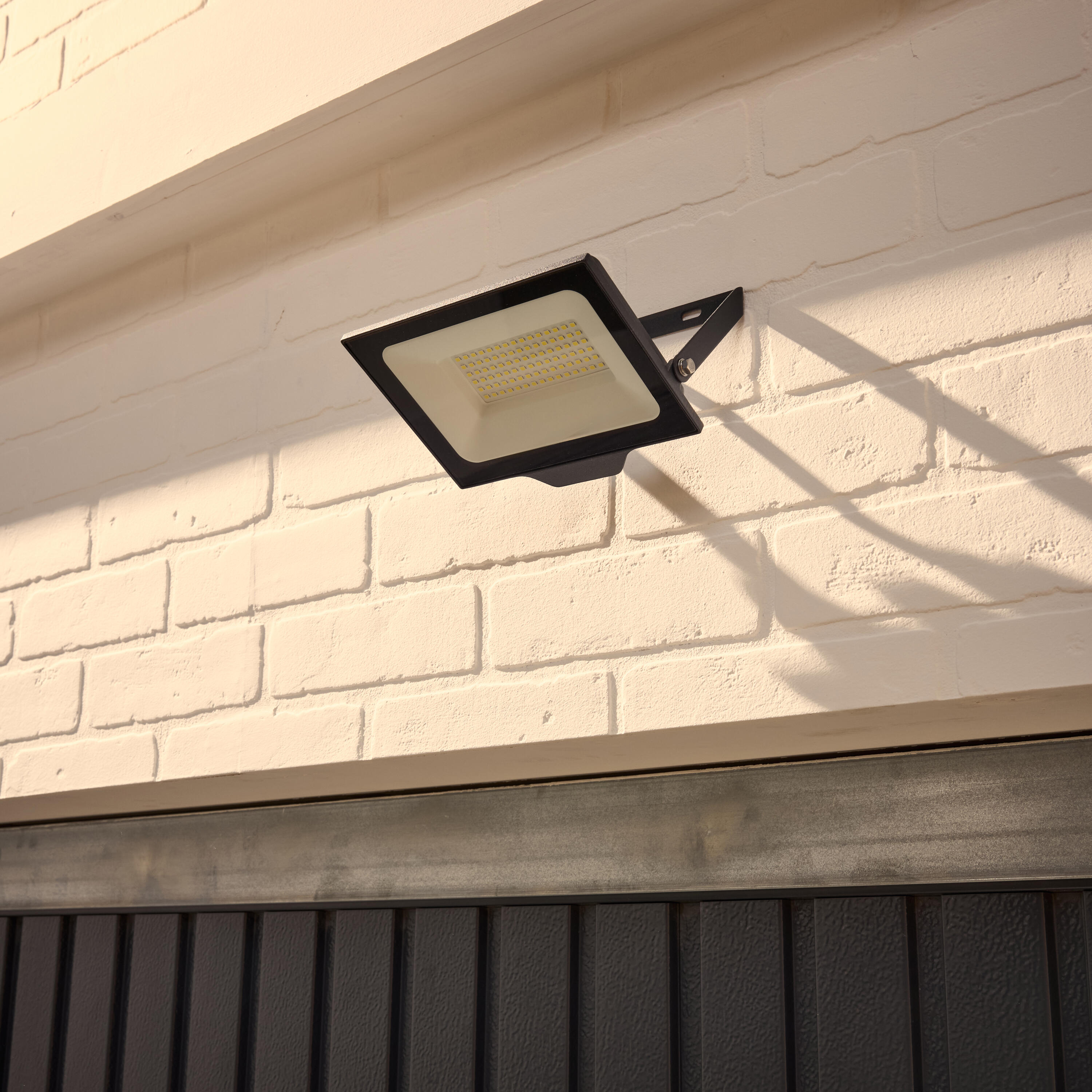 PROYECTOR LED 50W LUZ FRÍA - 3