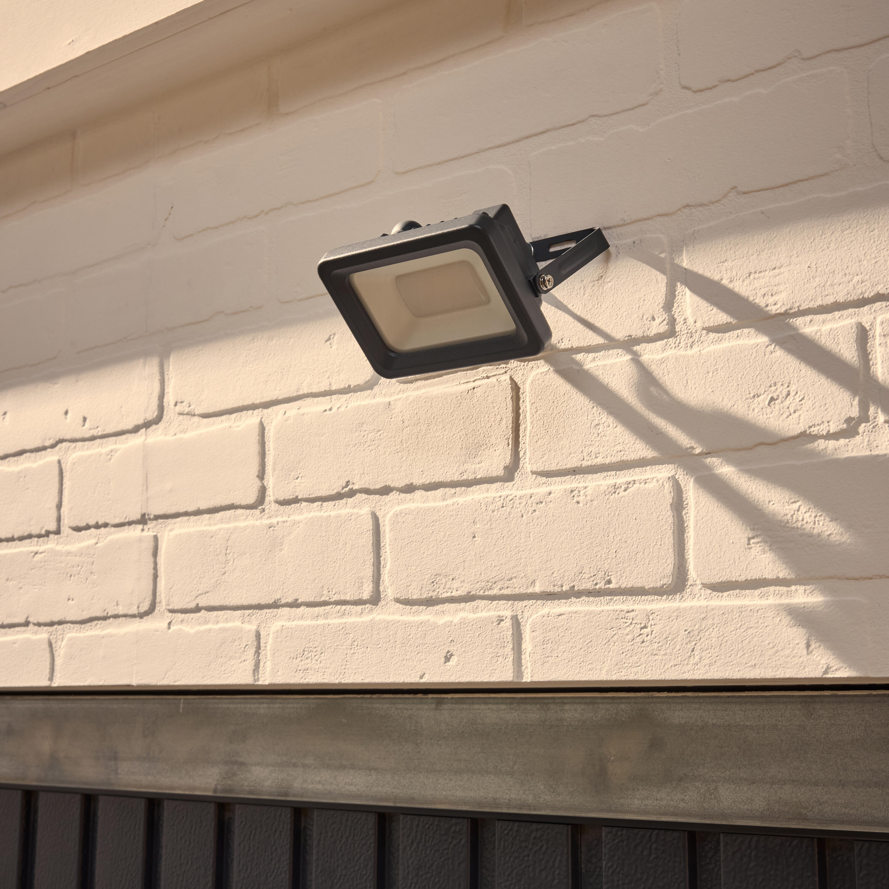 Projecteur LED 1350 lm blanc chaud / neutre ou froid Yonkers INSPIRE - 10
