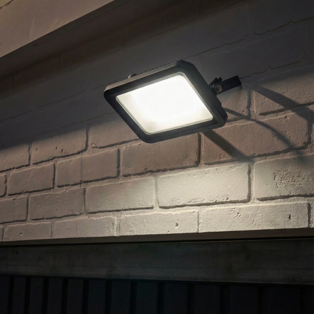 Faro da esterno Yonkers in alluminio grigio metallizzato, Modulo LED 50W 6750 lumen, regolazione temperatura del colore INSPIRE