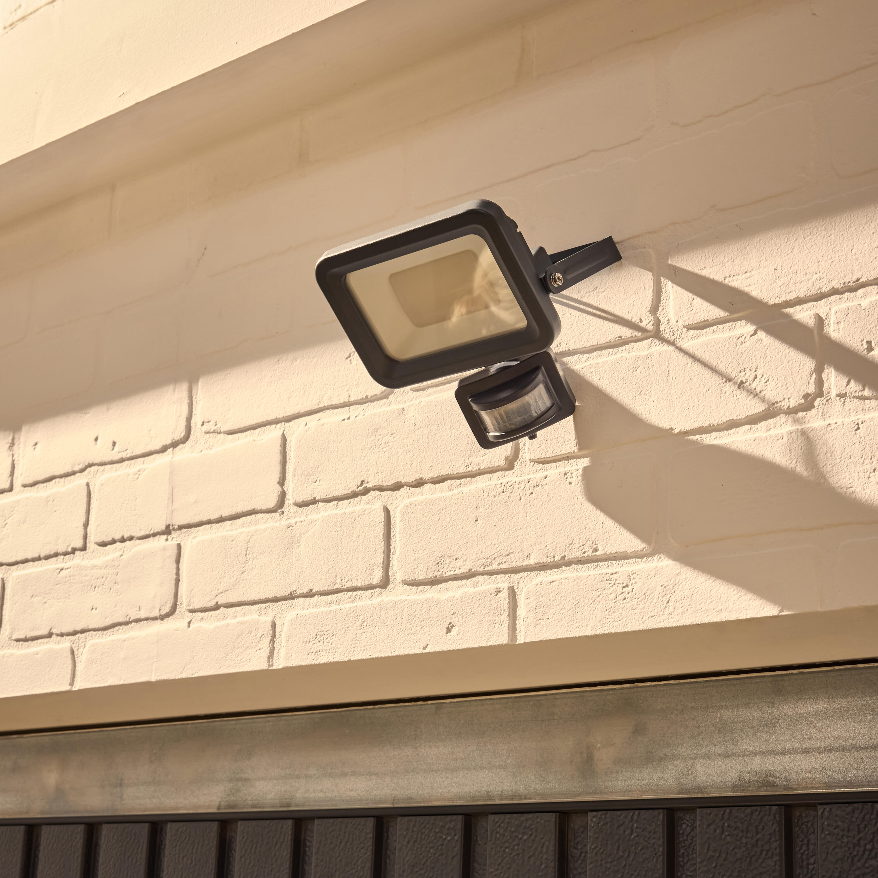 Focos LED de Exterior Inspire: Potencia, Eficiencia y Seguridad
