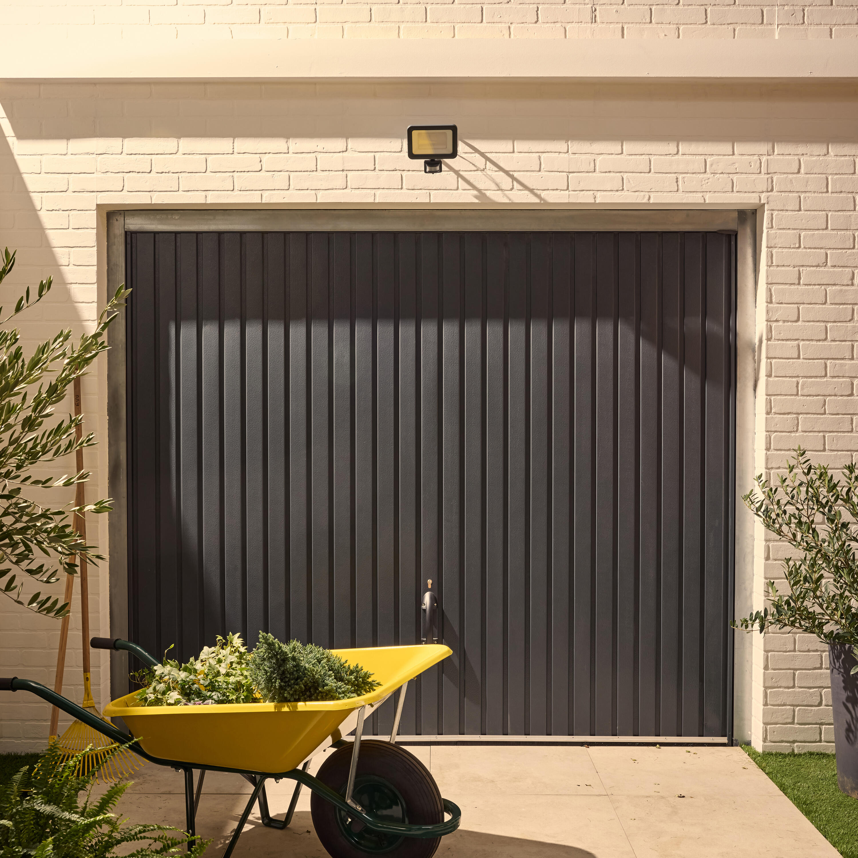 Naświetlacz zewnętrzny Yonkers z czujnikiem IP65 LED 6750 lm 50W barwa ciepła, neutralna, zimna szary Inspire - 3