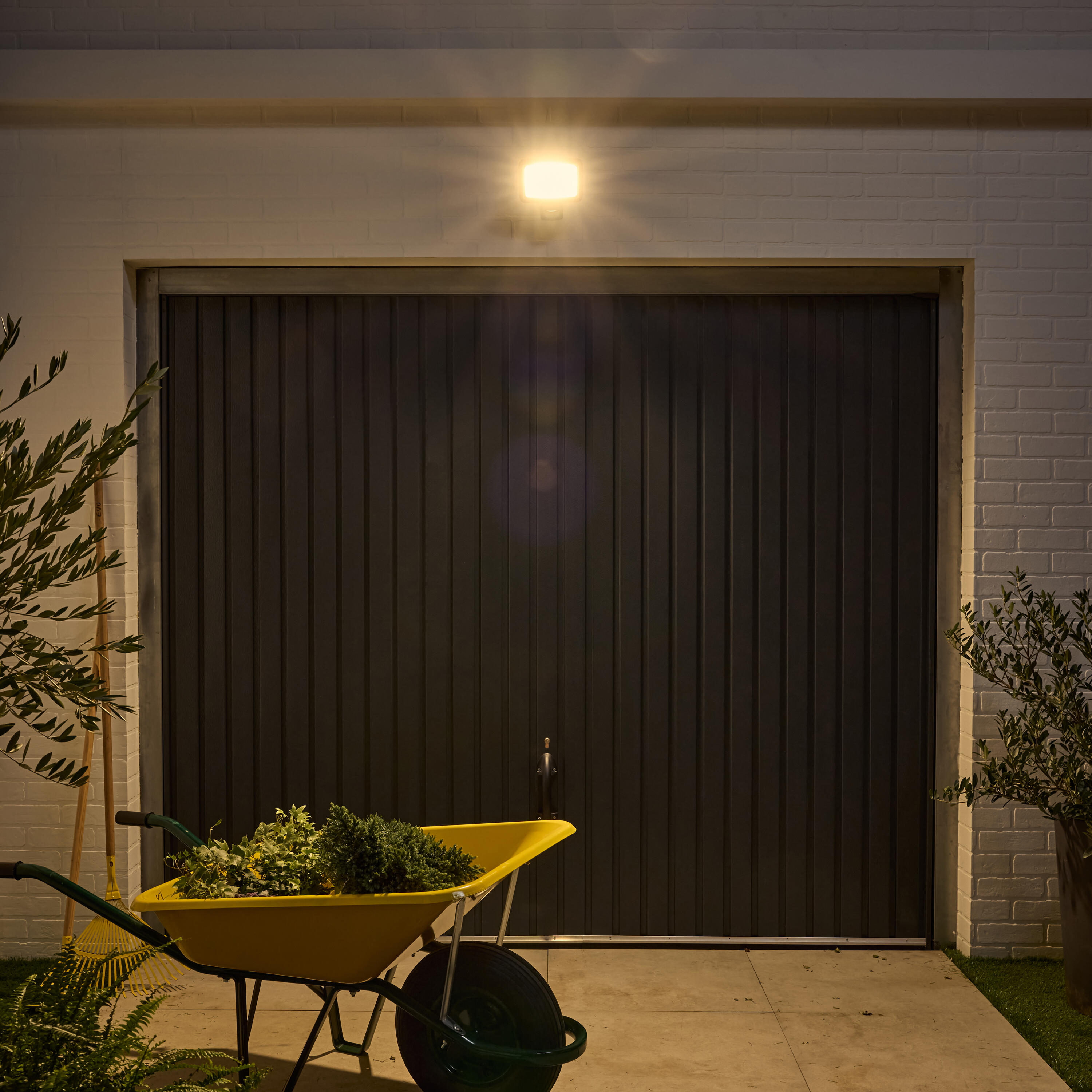 Projecteur LED à détection 6750 lm blanc chaud / neutre ou froid Yonkers INSPIRE - 6