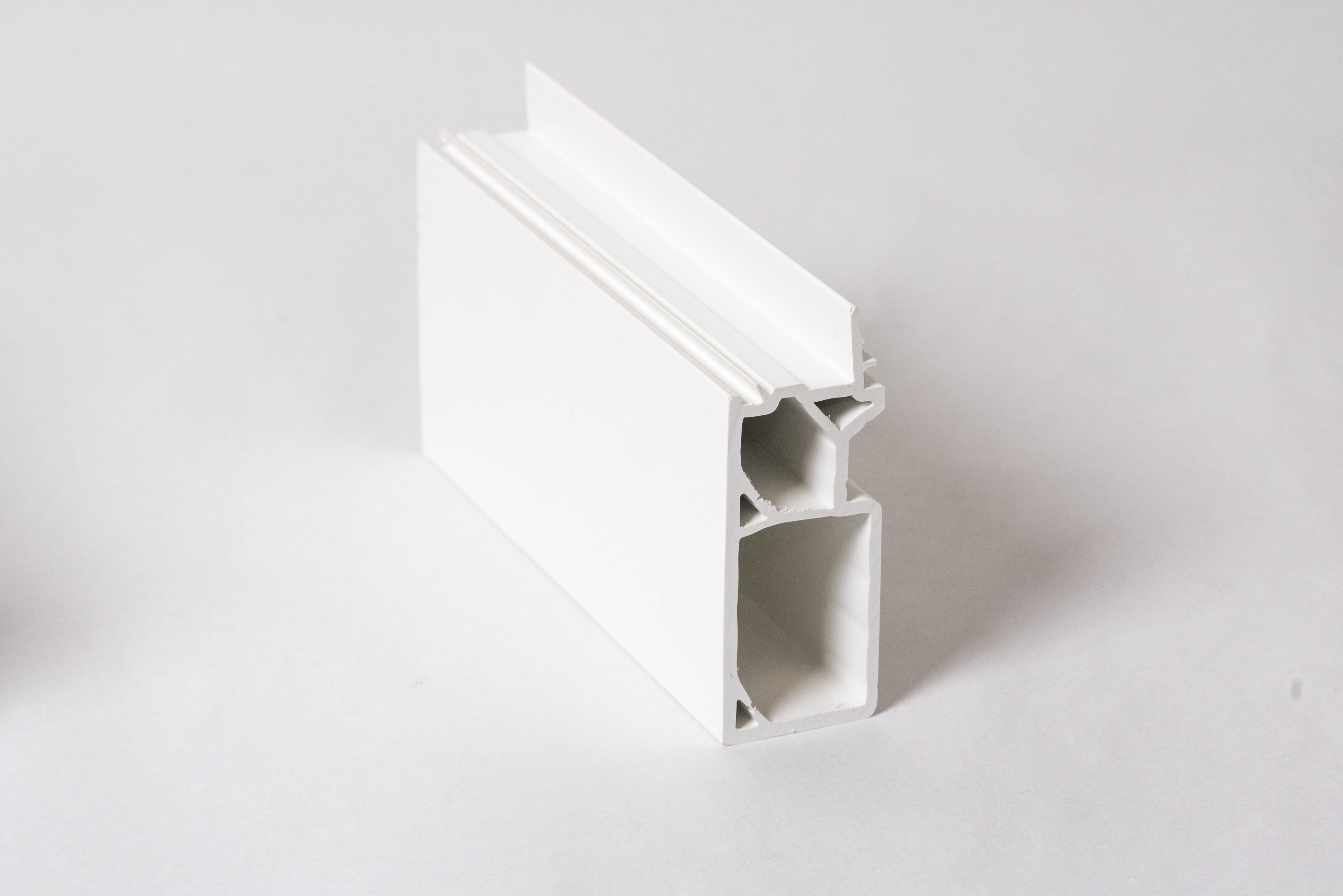 Tapée PVC blanche Ep 68 mm pour porte et fenêtre, isolation 140 mm, L.2 — free download