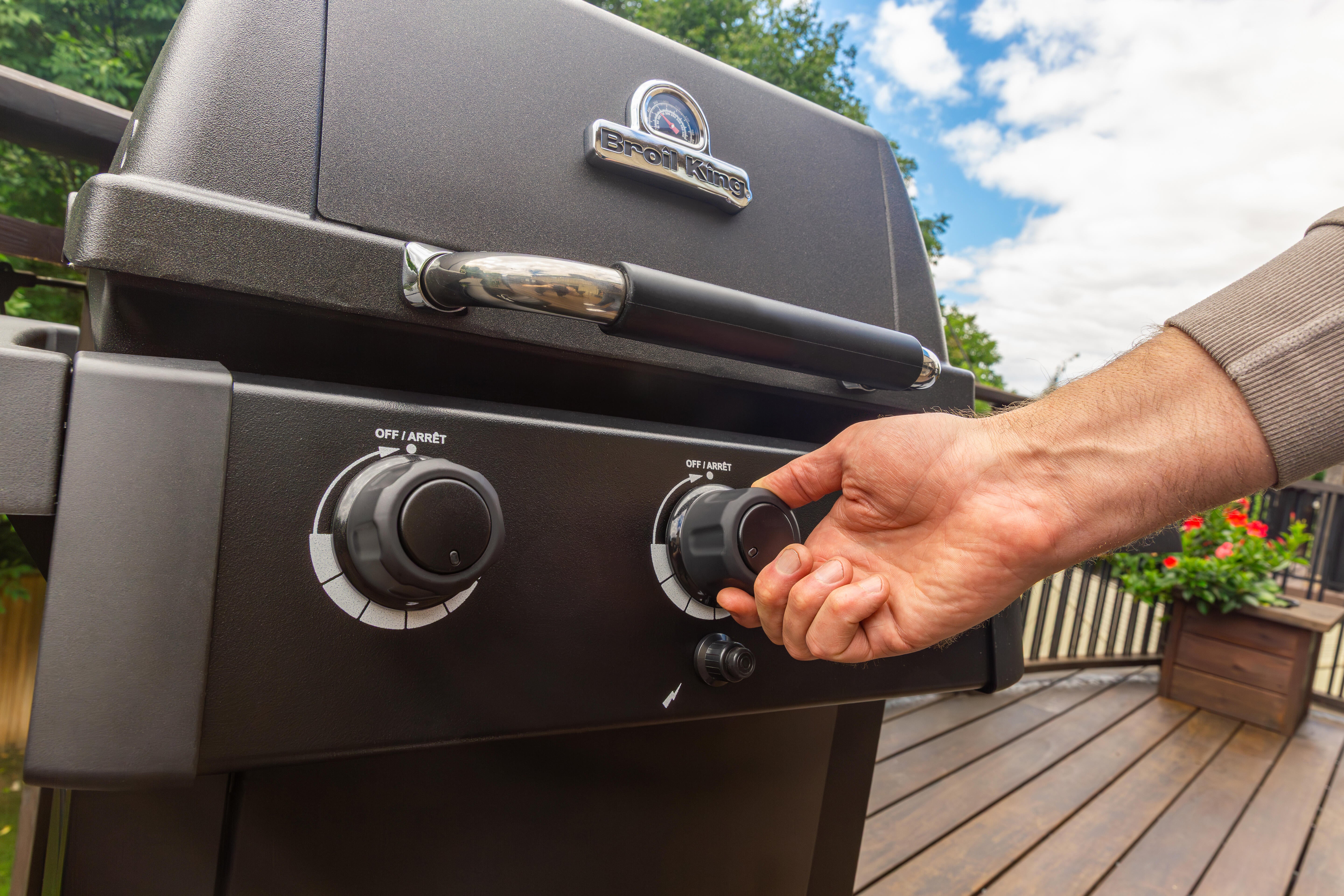 Barbecue a gás com 3 queimadores Broil King Gem 310 - 42