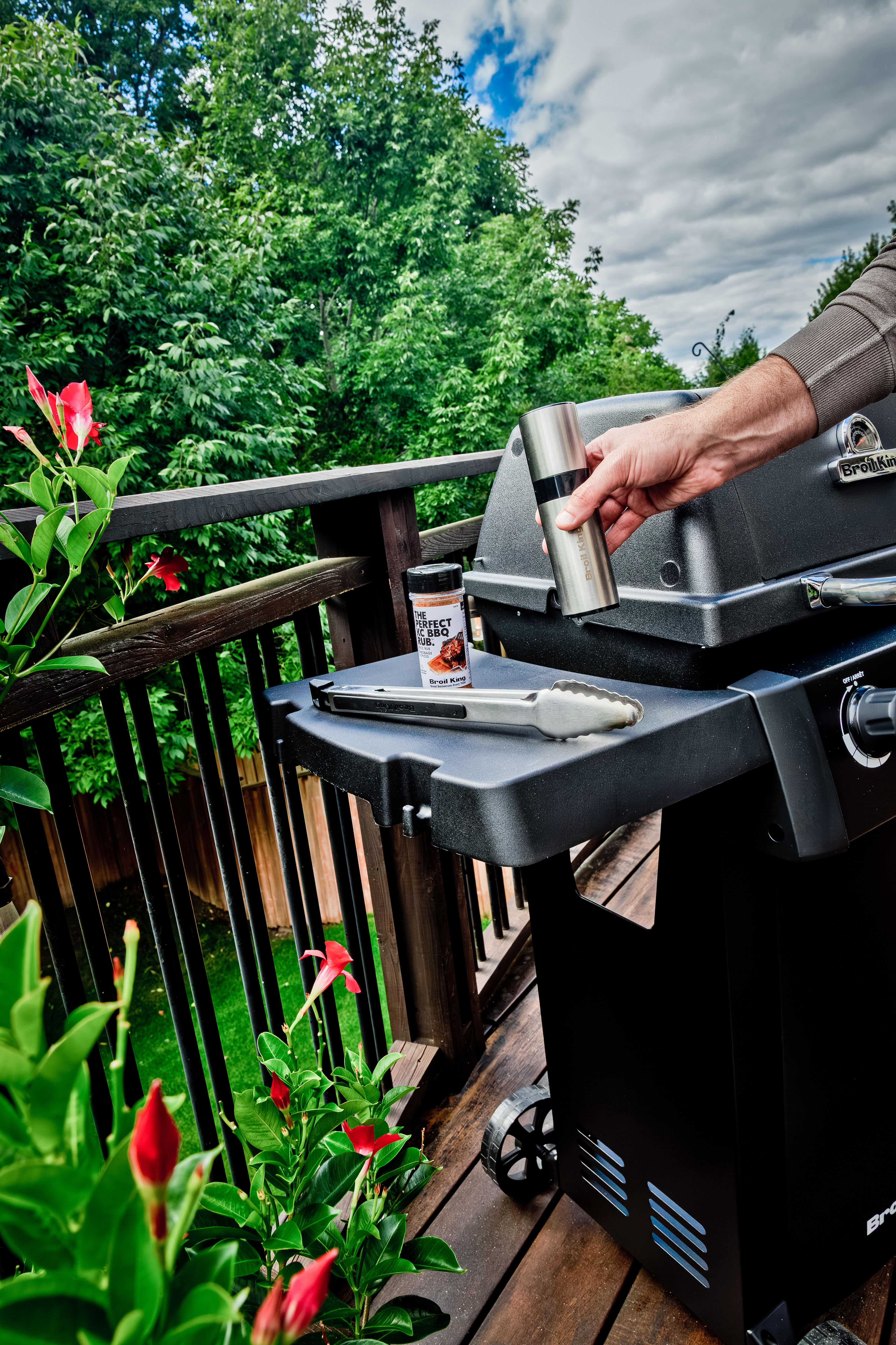 Barbecue a gás com 3 queimadores Broil King Gem 310 - 34