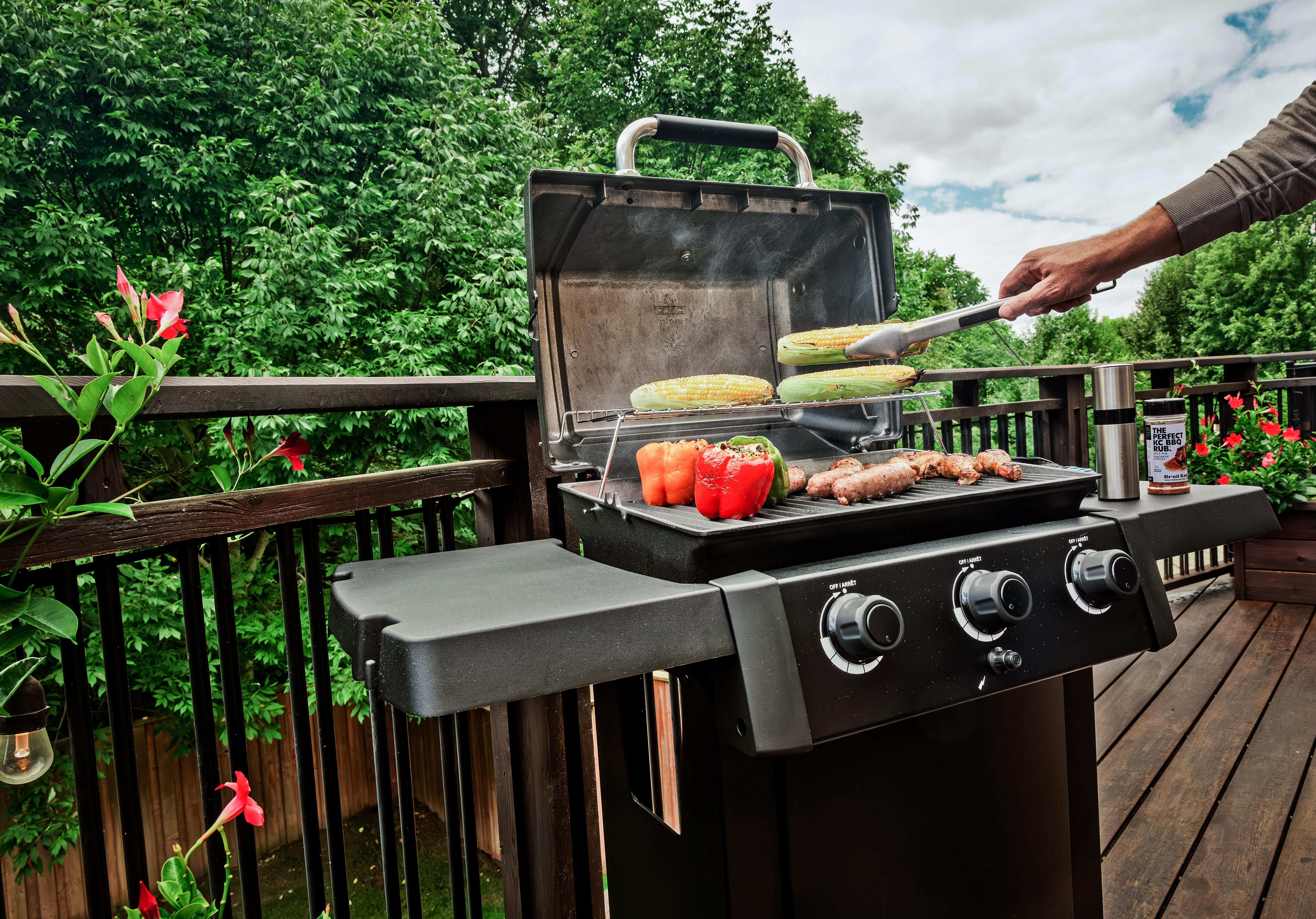 Barbecue a gás com 3 queimadores Broil King Gem 310 - 19