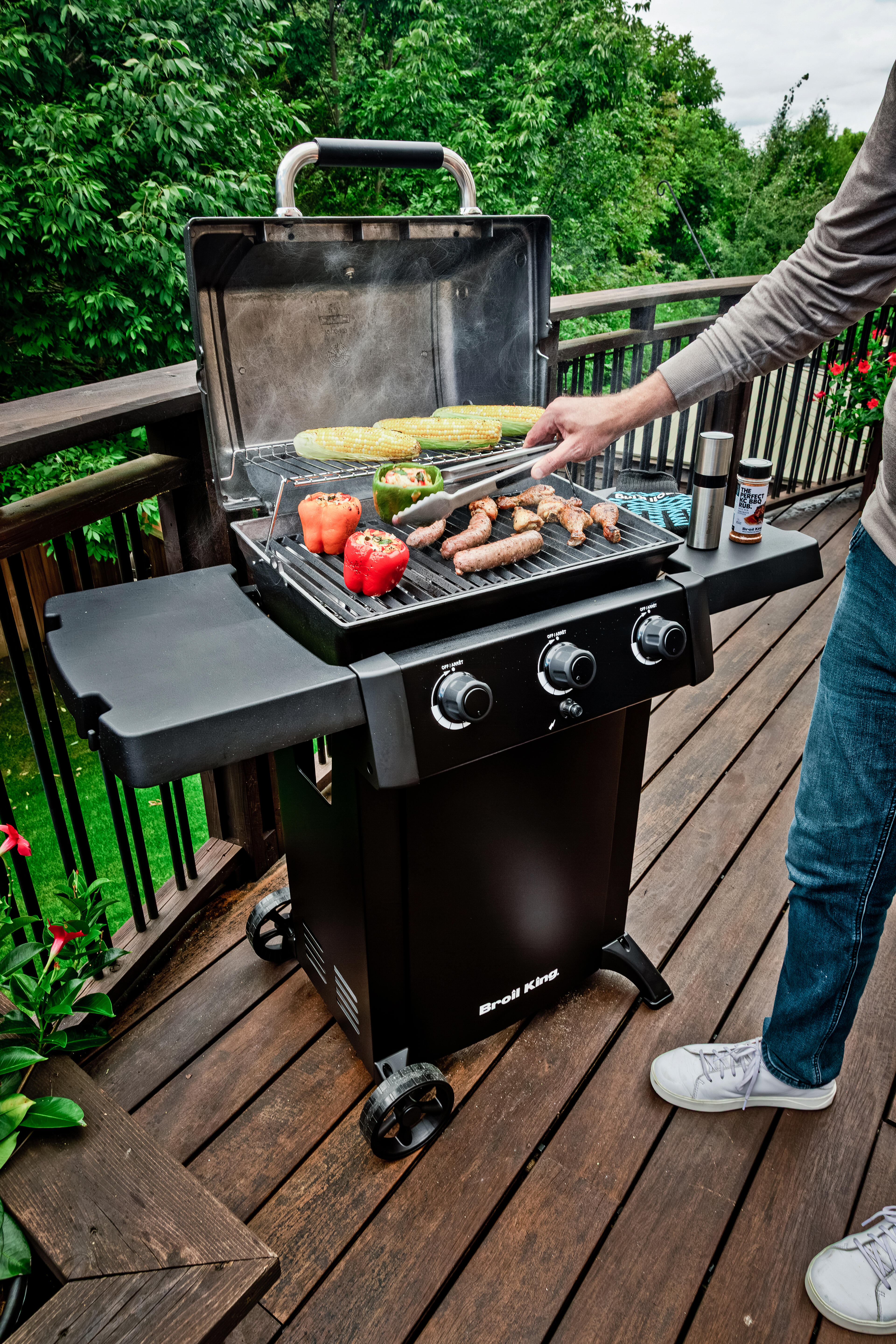 Barbecue a gás com 3 queimadores Broil King Gem 310 - 18