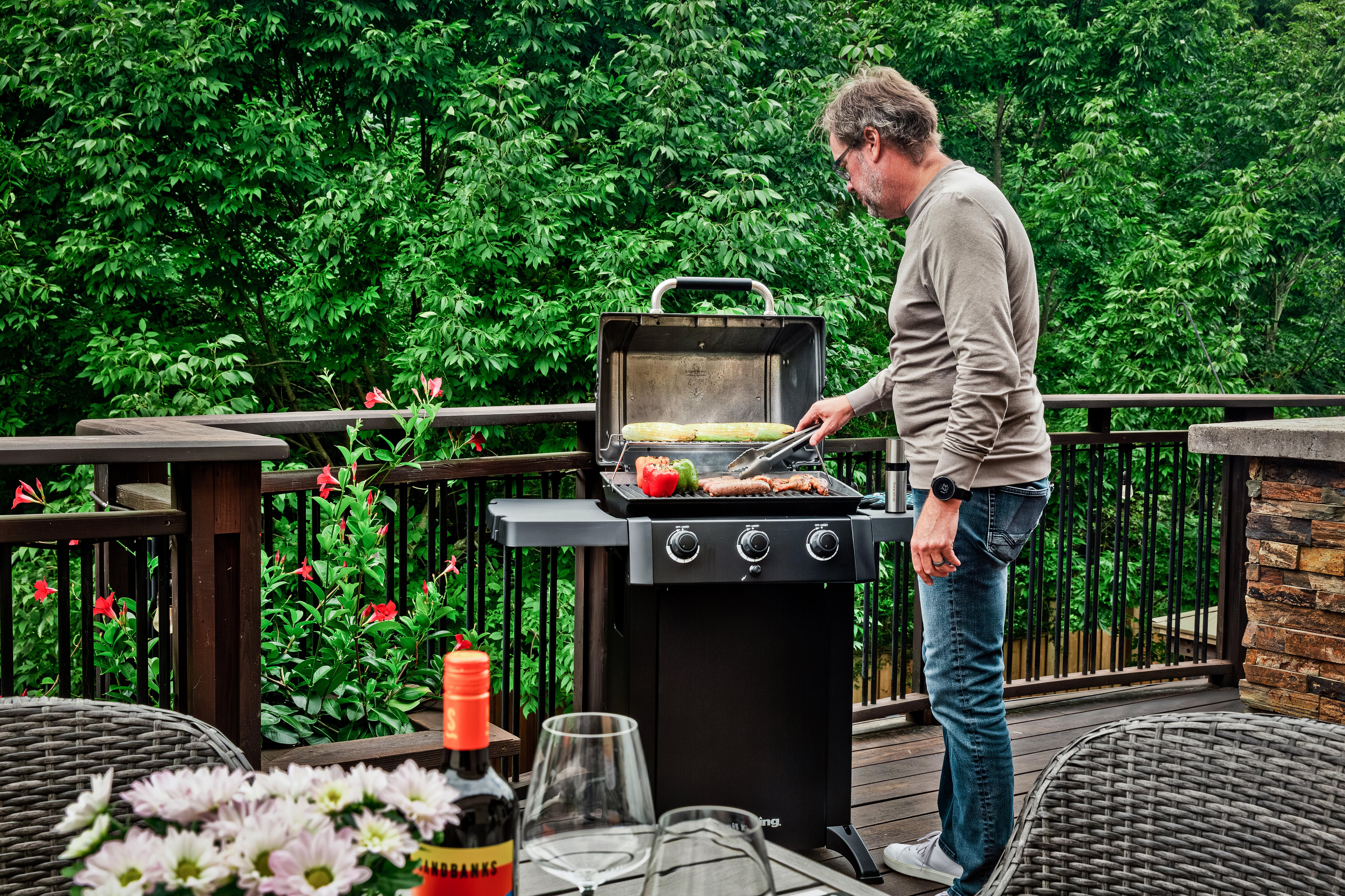Barbecue a gás com 3 queimadores Broil King Gem 310 - 16