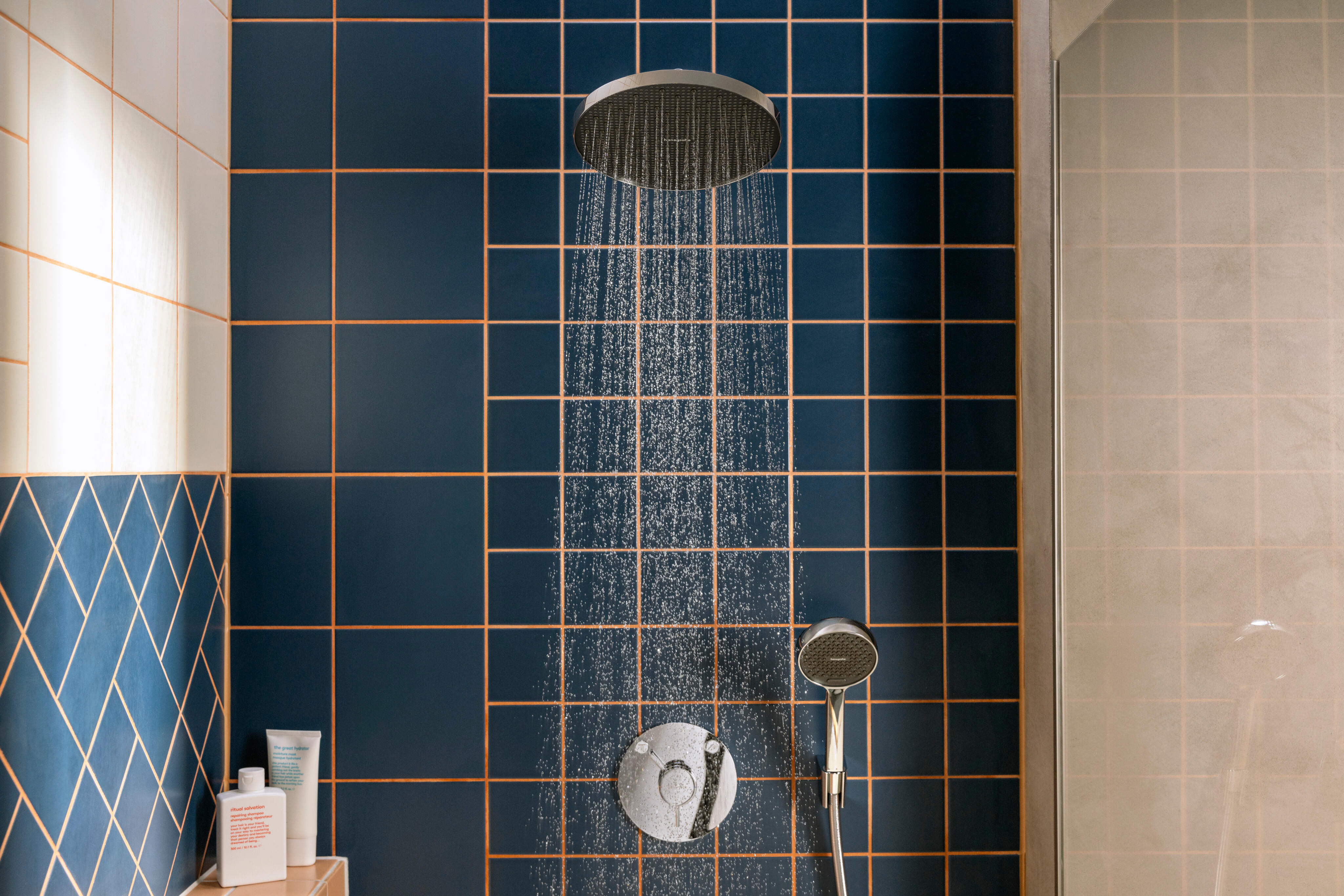 Trio (pommeau douche, flexible support douche) 2 jets chromé Activera HANSGROHE - 2