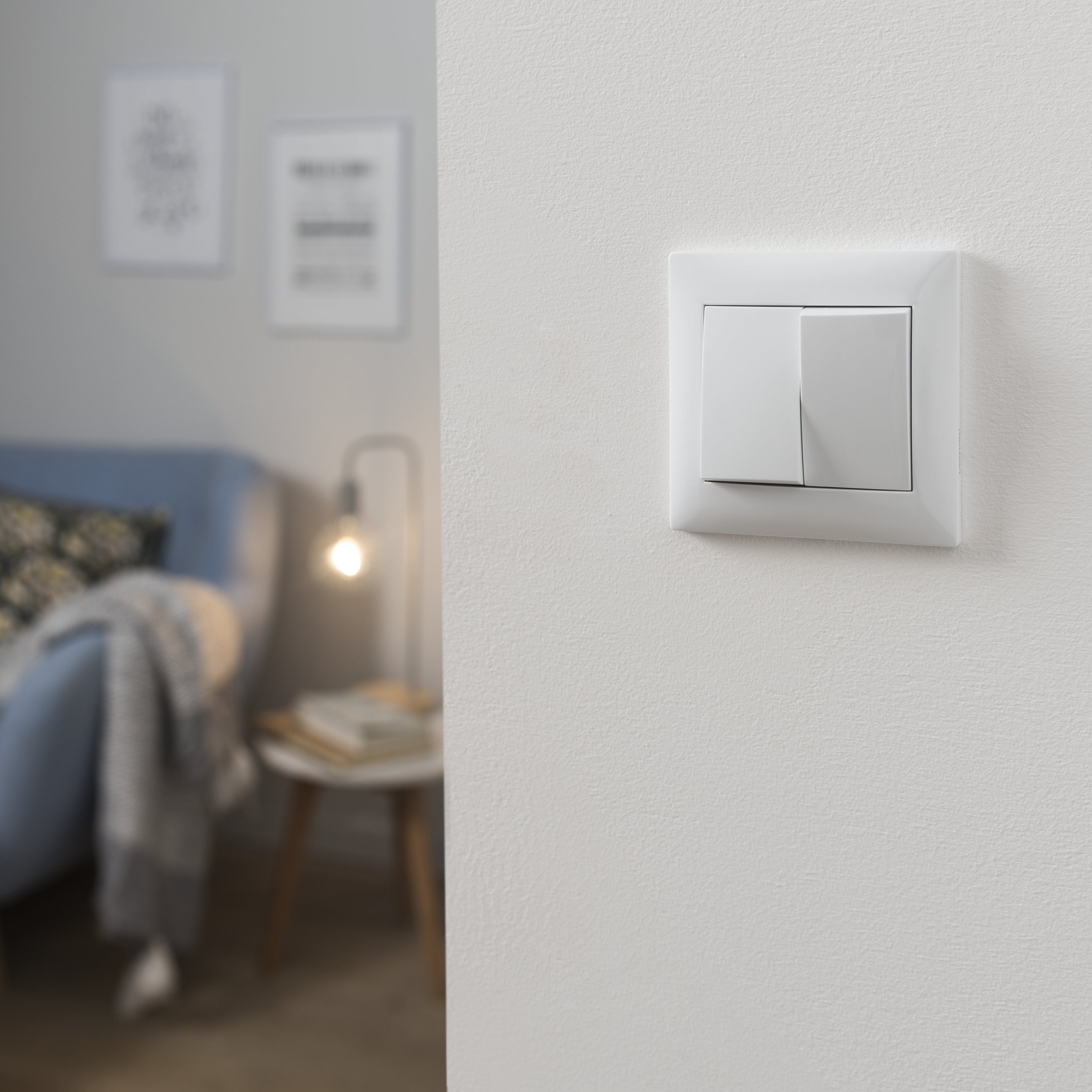 Włącznik podwójny schodowy LIKA biały LEXMAN - 2