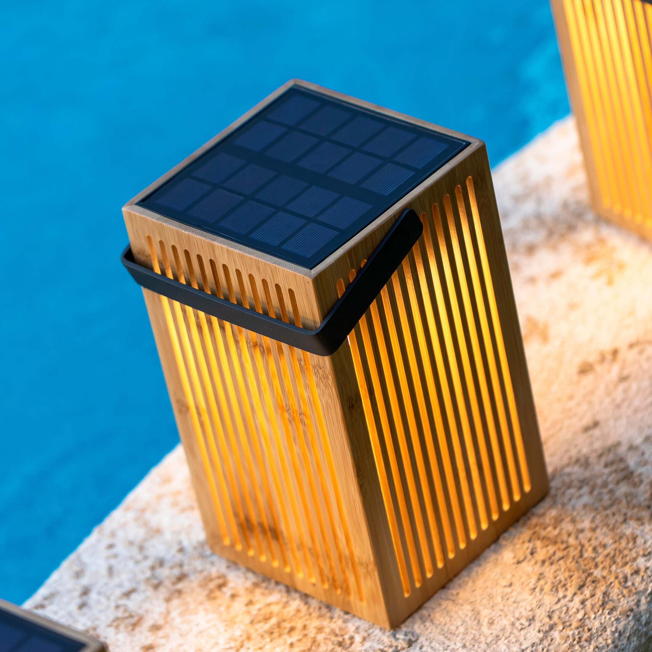 Lâmpada Solar OKINAWA COM BATERIA - 9