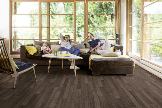 Pavimento vinílico a rolo Texline Nature Lodge Wenge forte Gerflor 2.5 mm castanho 2 m