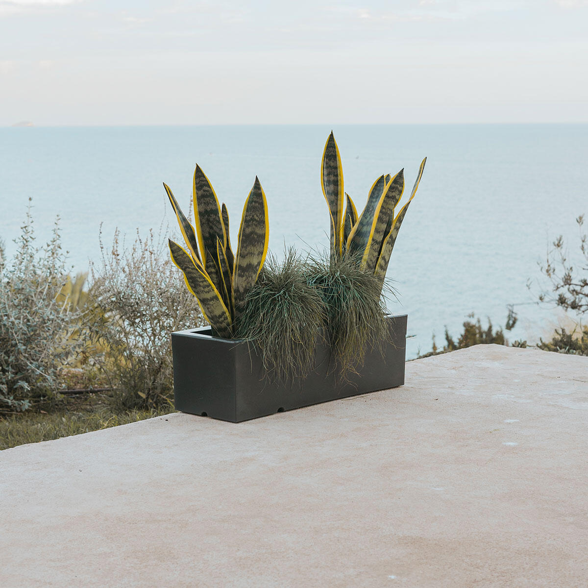 Floreira de polietileno JARA 100X36CM PRETO - 5