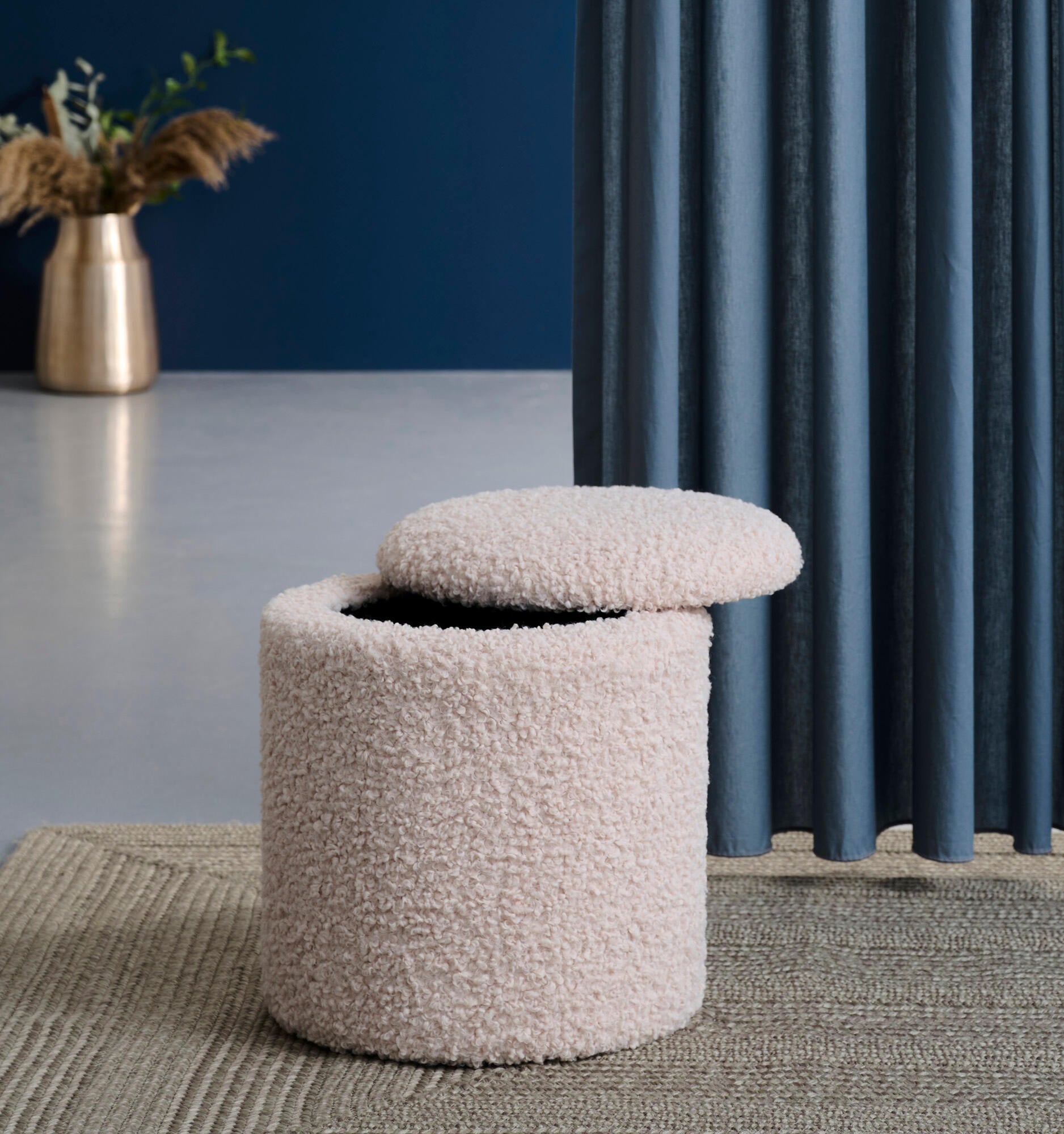 Puf decorativo Tapizado de color blanco de 36 cm de diámetro
 - 5