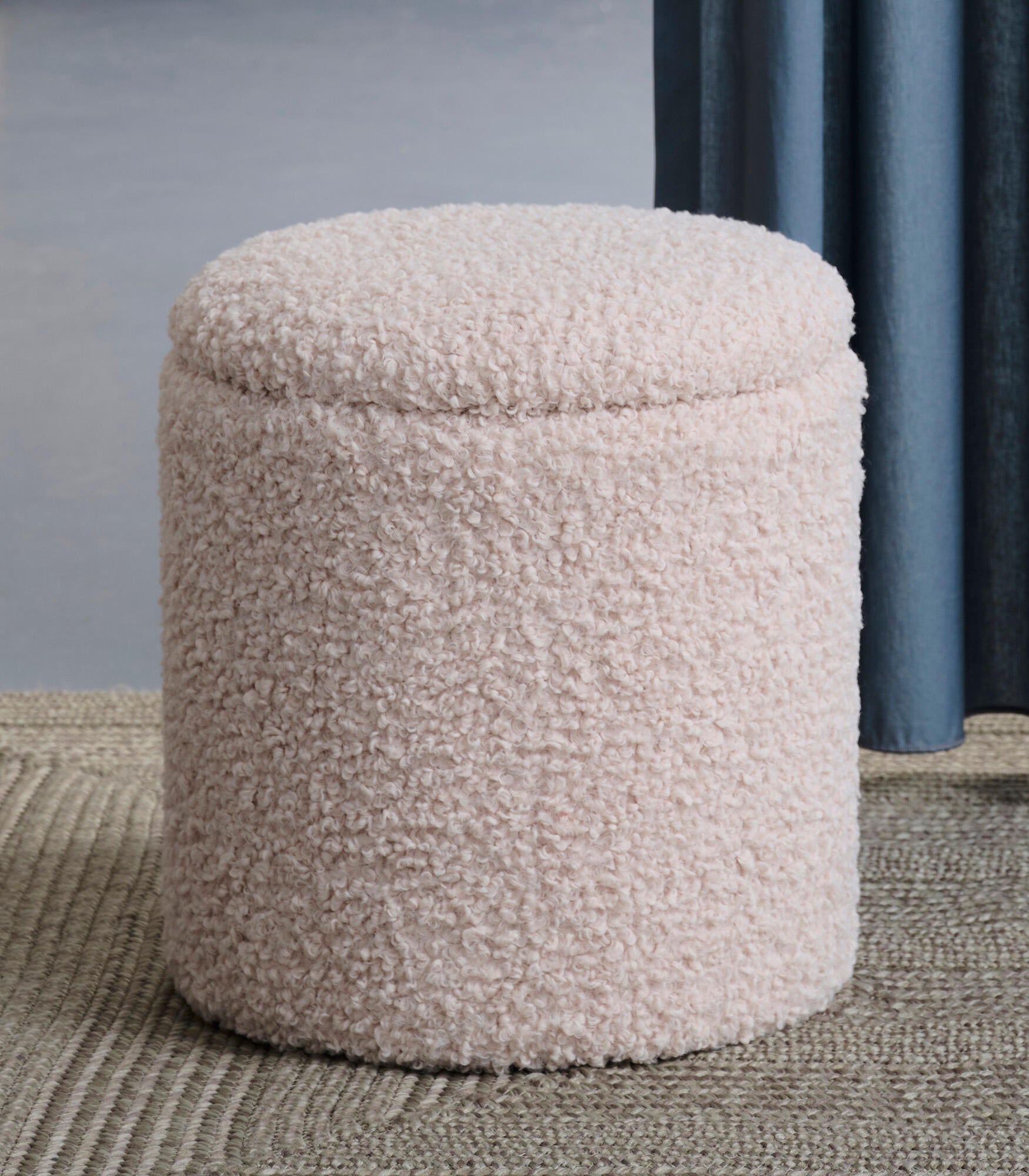 Puf decorativo Tapizado de color blanco de 36 cm de diámetro
 - 4