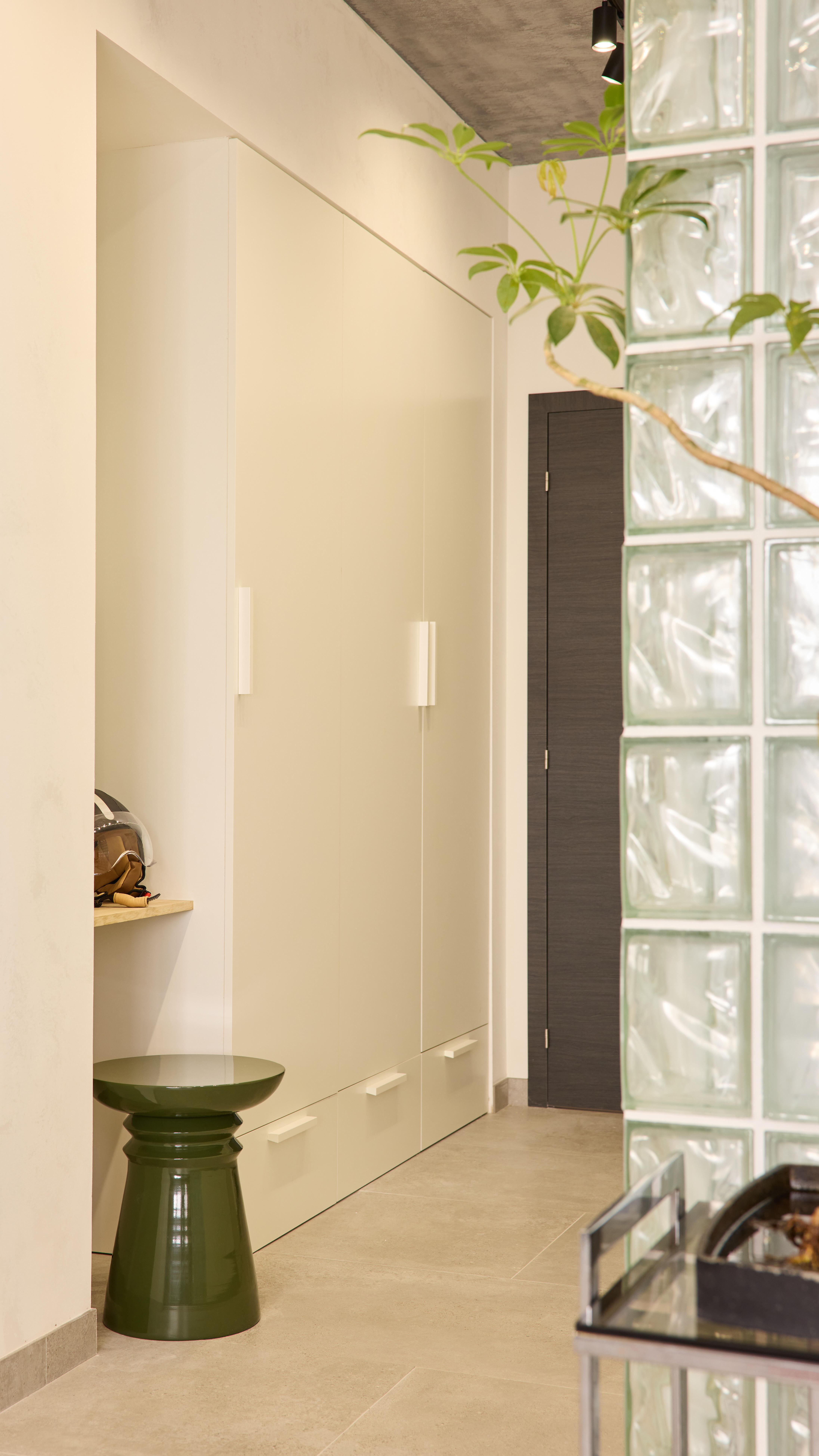 Porta roupeiro de bater Spaceo Evo'M 59.7x204.5cm branco mate - 6