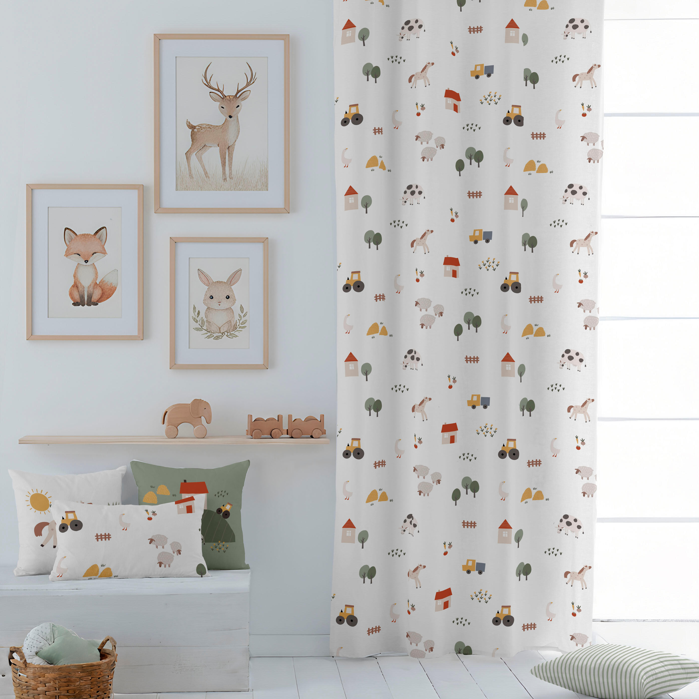Cortina infantil con ojales farm life de 140x260 cm