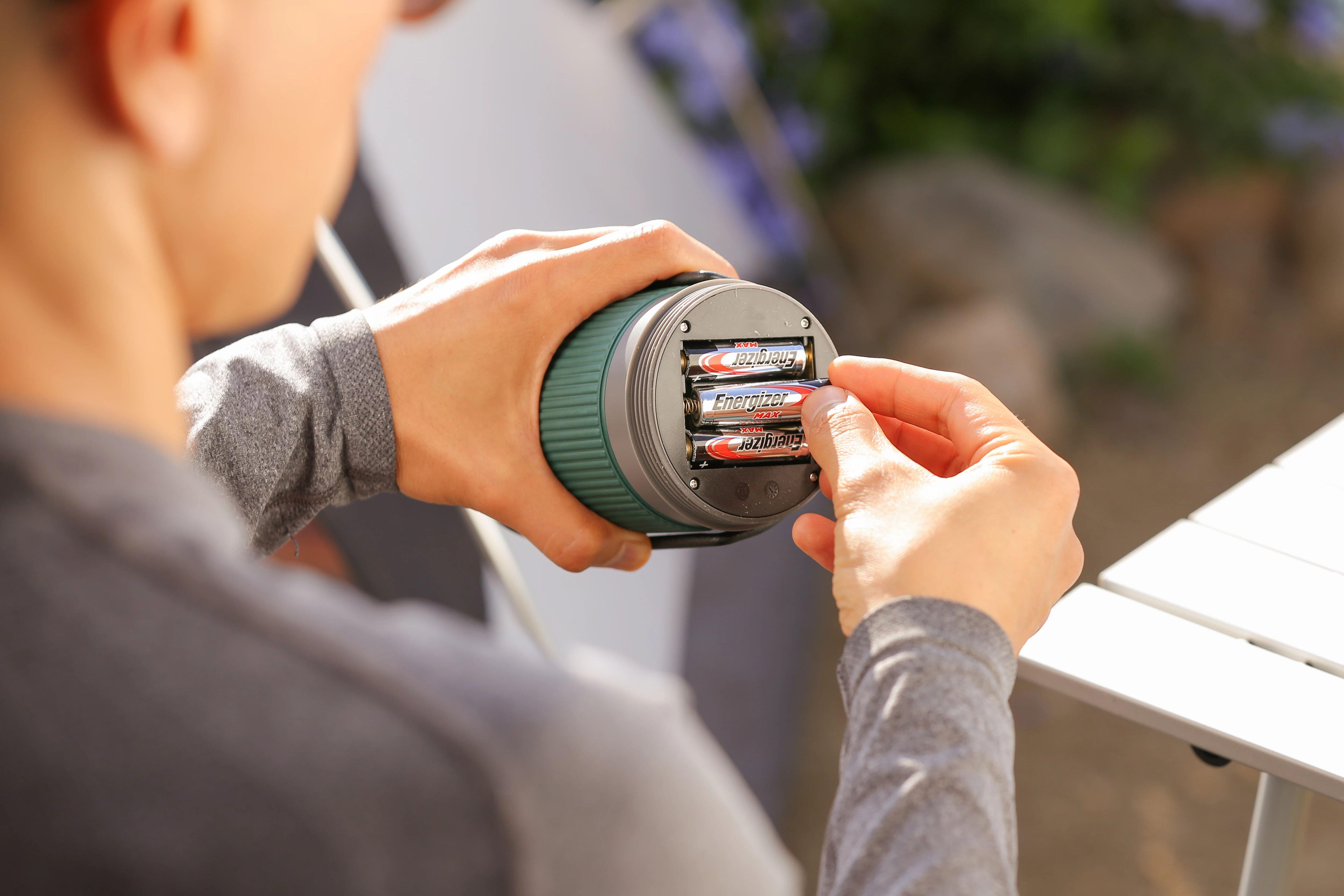 Linterna LED ENERGIZER camping híbrida-solar 500 lúmenes - 19