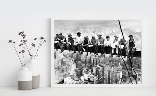 Lámina Urban city rectangular de 30 x 40 cm. Papel Anónimos negro y blanco