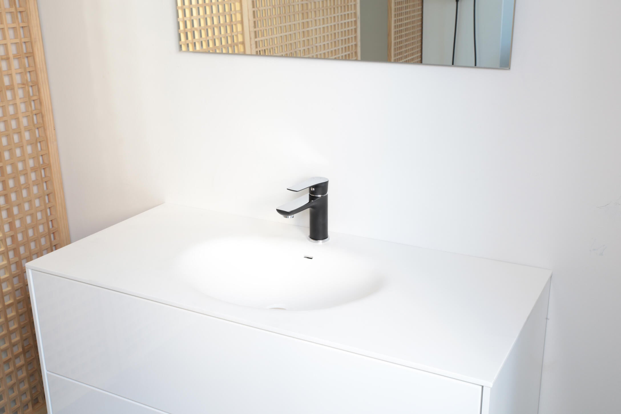 Mitigeur lavabo bec médium - Noir et chromé - Lover - 2