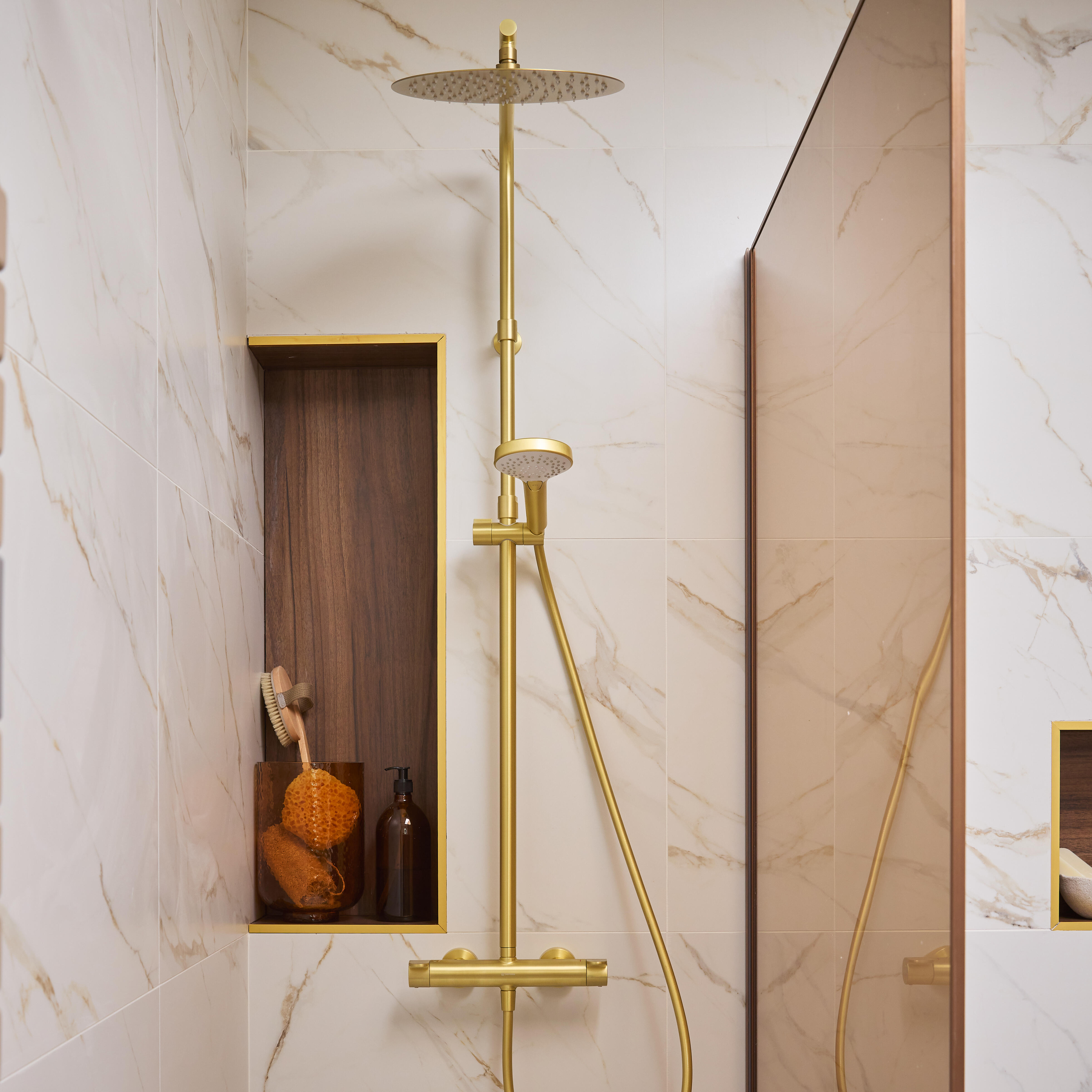 Conjunto de duche com torneira termostática dourado Sensea Icone - 4