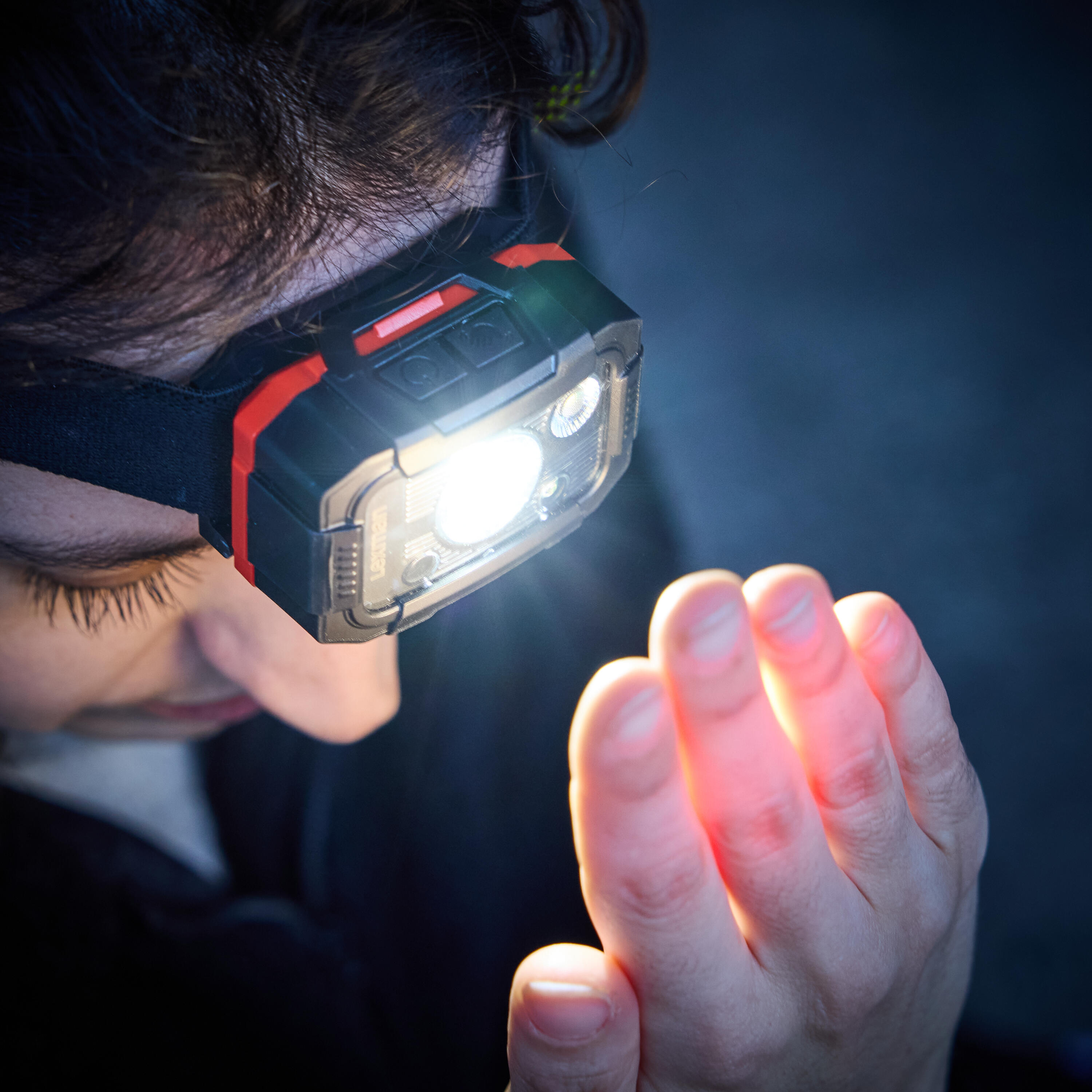 Image représentant la detection de mouvement pour allumer ou éteindre sa lampe frontale ainsi que changer de mode sans besoin de cliquer. - 1
