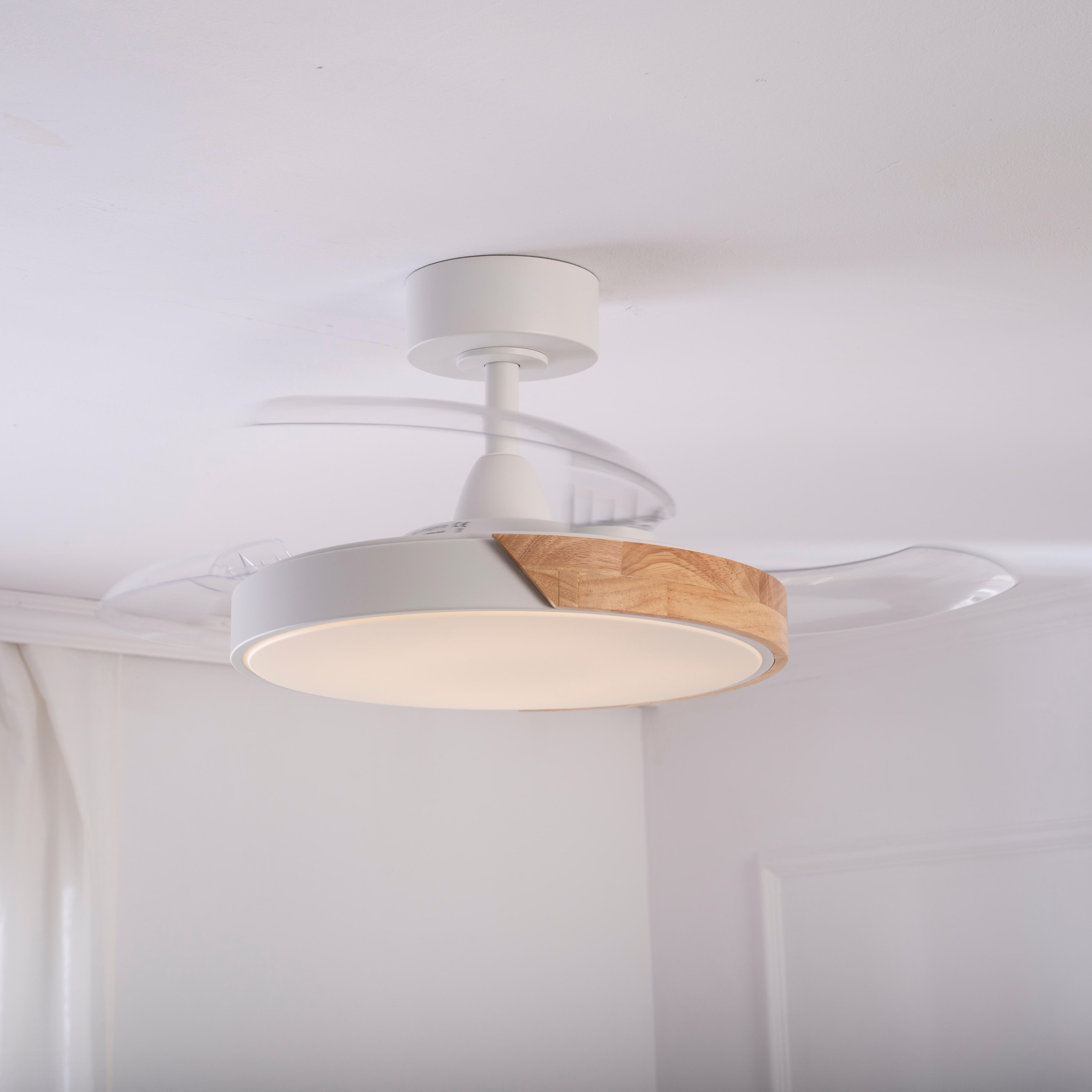 Ventoinha de teto com lâmpada silenciosa 3 pás motor DC D91 3500 Lm branco madeira Furtuna Inspire
 - 9