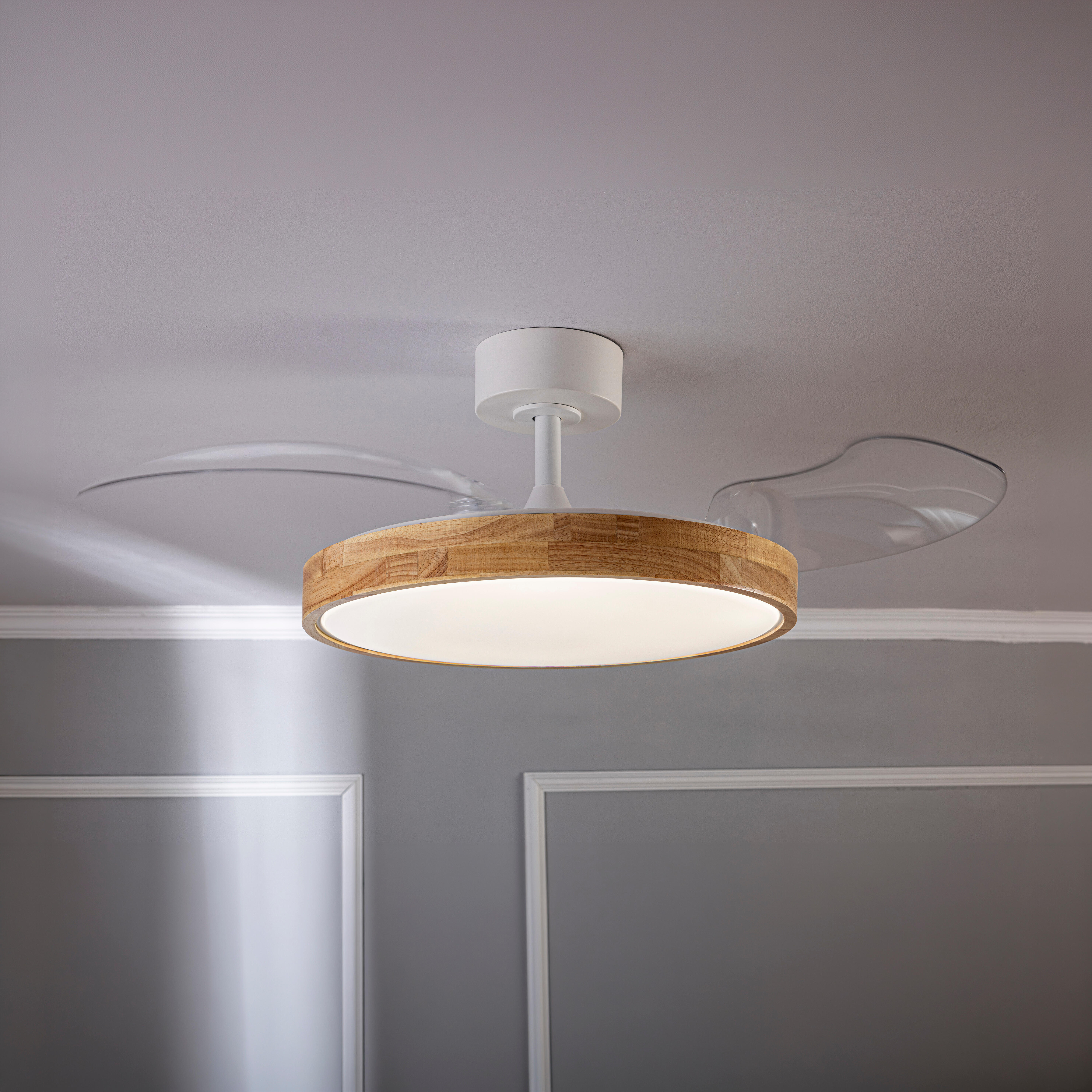 Ventilador de techo con luz silencioso DC 30W con mando ø106 cm Valam INSPIRE blanco y beige luz CCT 3 aspas retráctiles tipo lámpara| 6 velocidades| modo verano/invierno| temporizador| brisa| recomendado de 13 a 20m² - 18