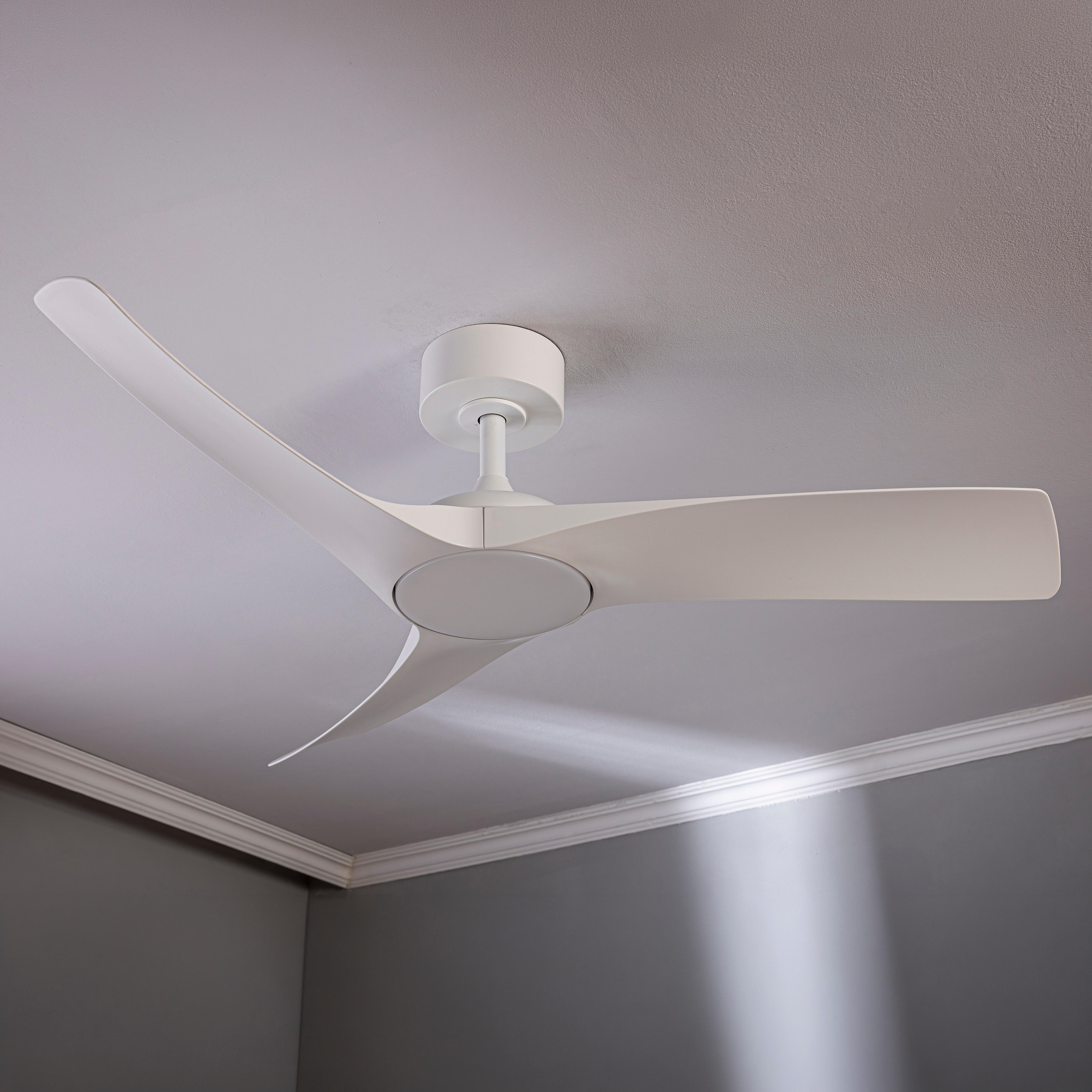 Ventilador de techo con luz silencioso DC 34W con mando WiFi/ APP ø112 cm Aruba Plus INSPIRE blanco luz CCT 3 aspas| 6 velocidades| modo verano/invierno| brisa| temporizador| recomendado de 13 a 20m² - 21