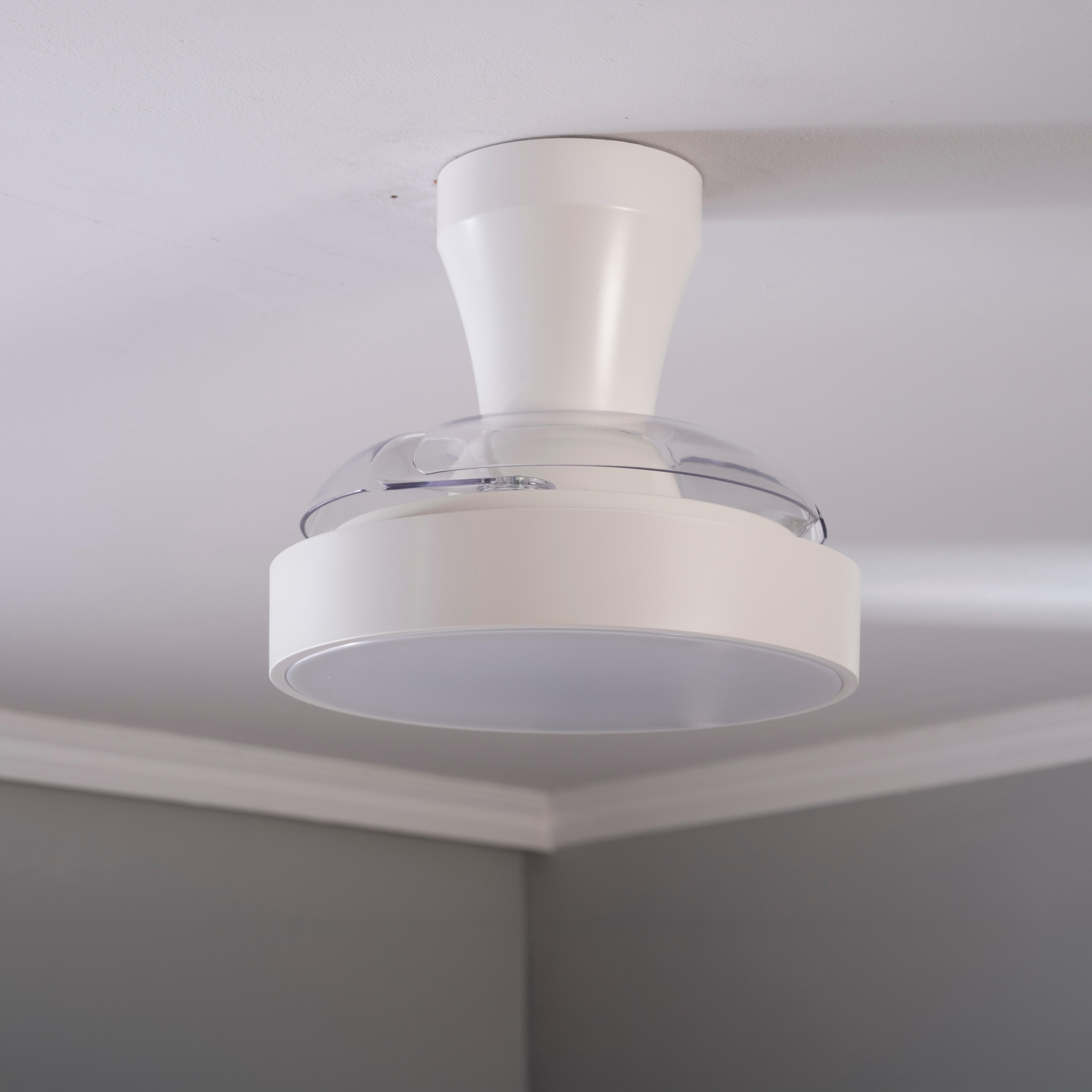 Ventilador de techo con luz silencioso DC 21W con mando ø55 cm Torrent INSPIRE blanco luz CCT 3 aspas retráctiles tipo lámpara| 6 velocidades| modo verano/invierno| temporizador| brisa| recomendado para <13m² - 2