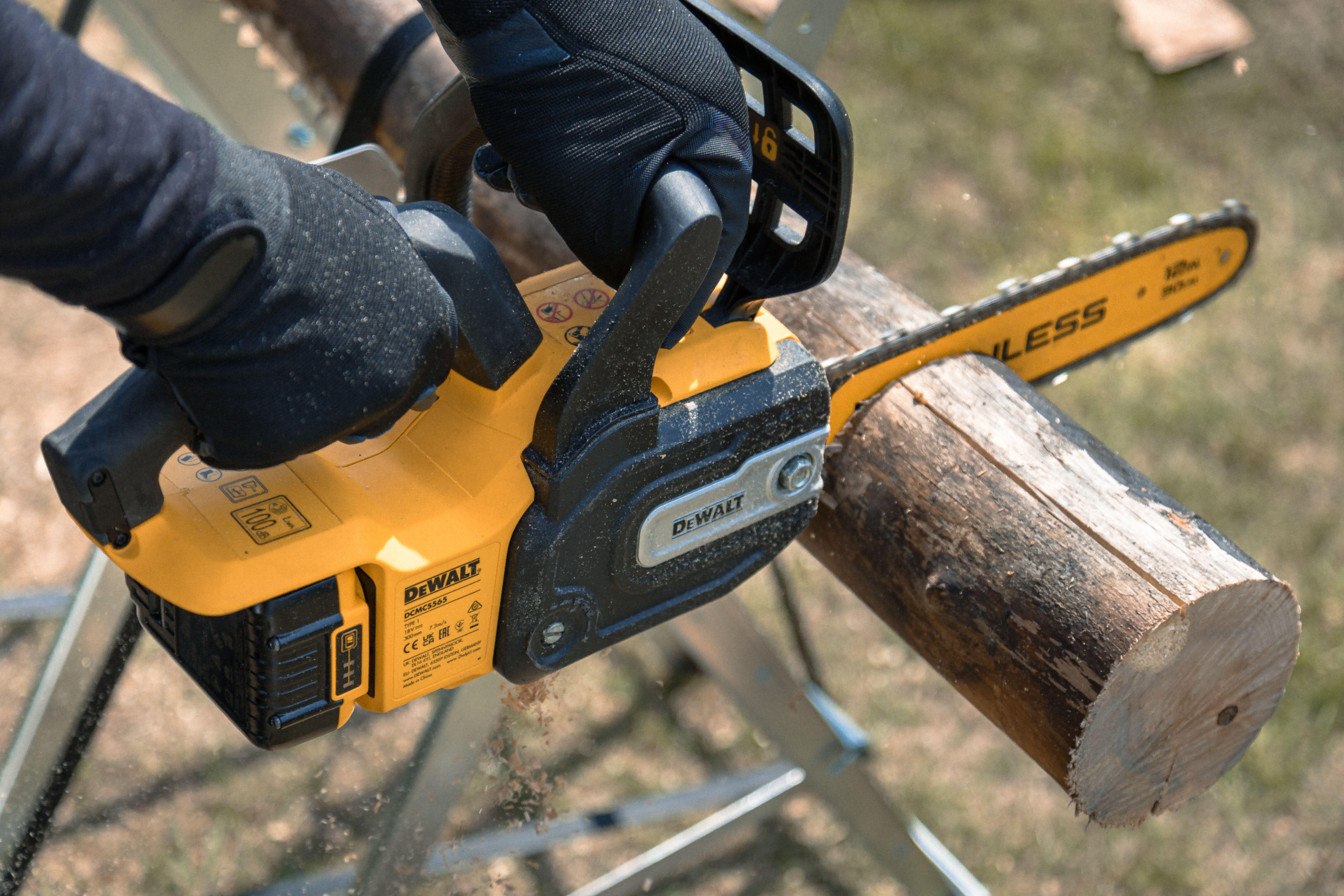 Tronçonneuse Compacte DEWALT XR 18V, Guide 30cm Sans Batterie, DCMCS565N-XJ - 7