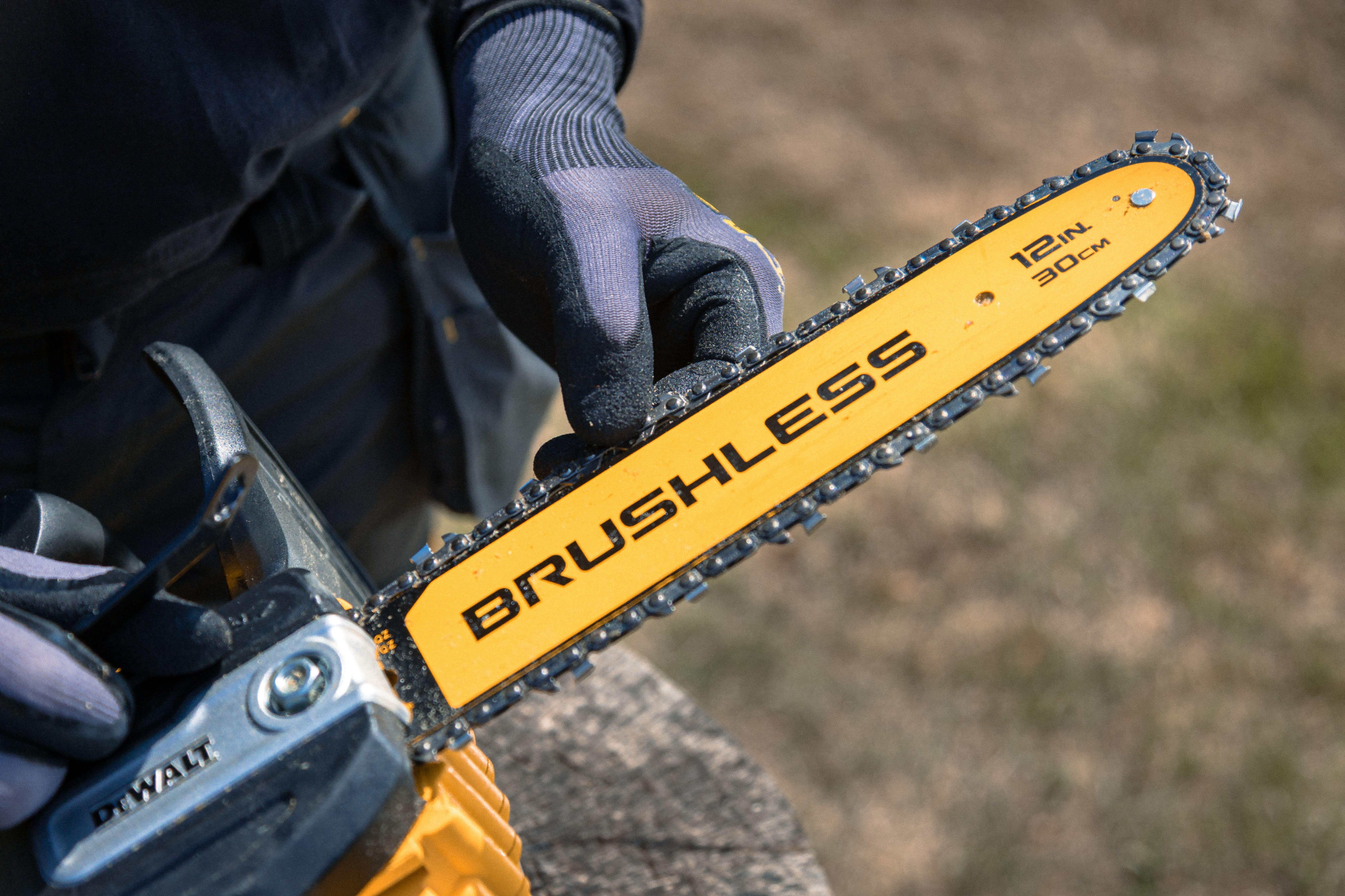 Tronçonneuse Compacte DEWALT XR 18V, Guide 30cm Sans Batterie, DCMCS565N-XJ - 12